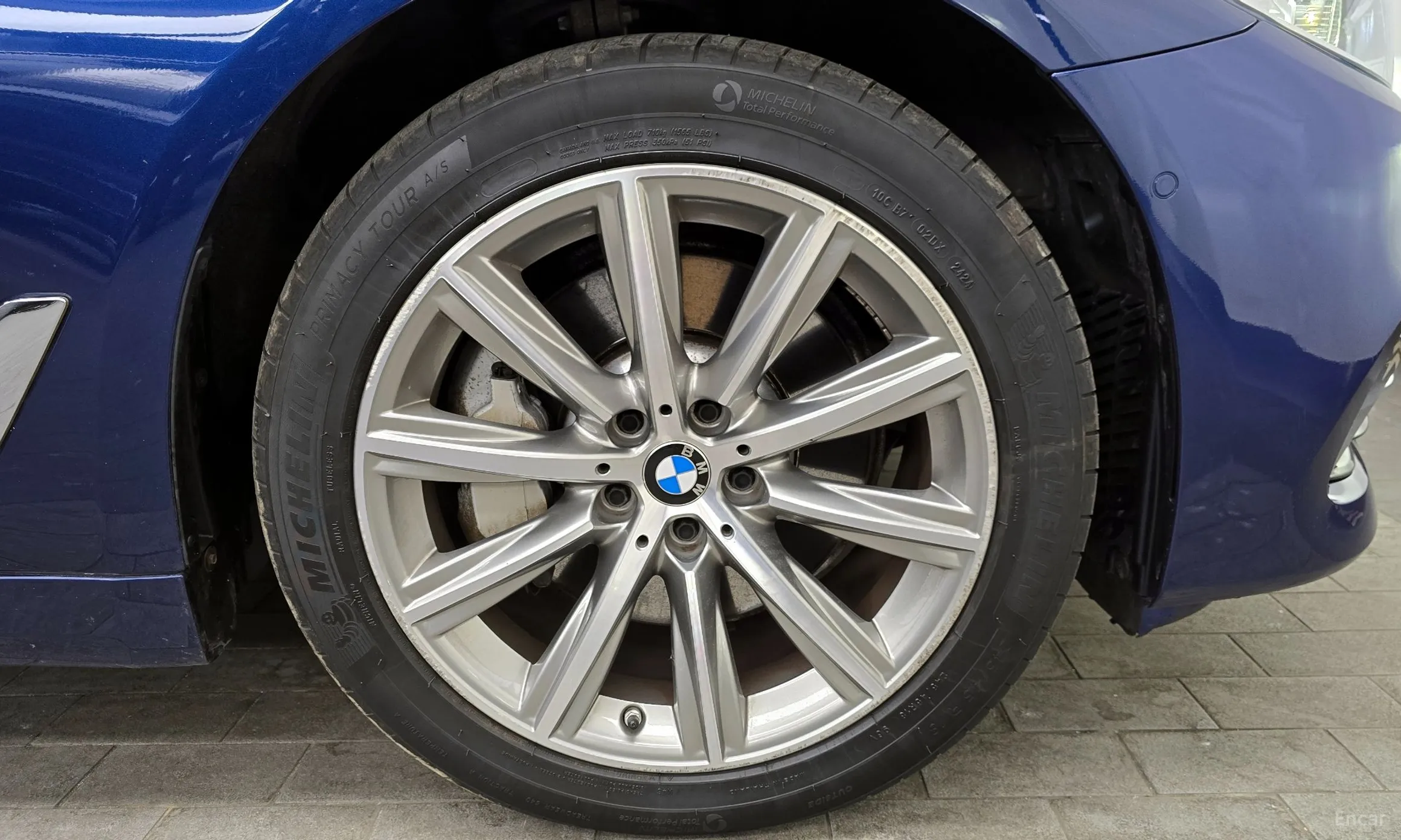 BMW 5 Series (G30) превью 5