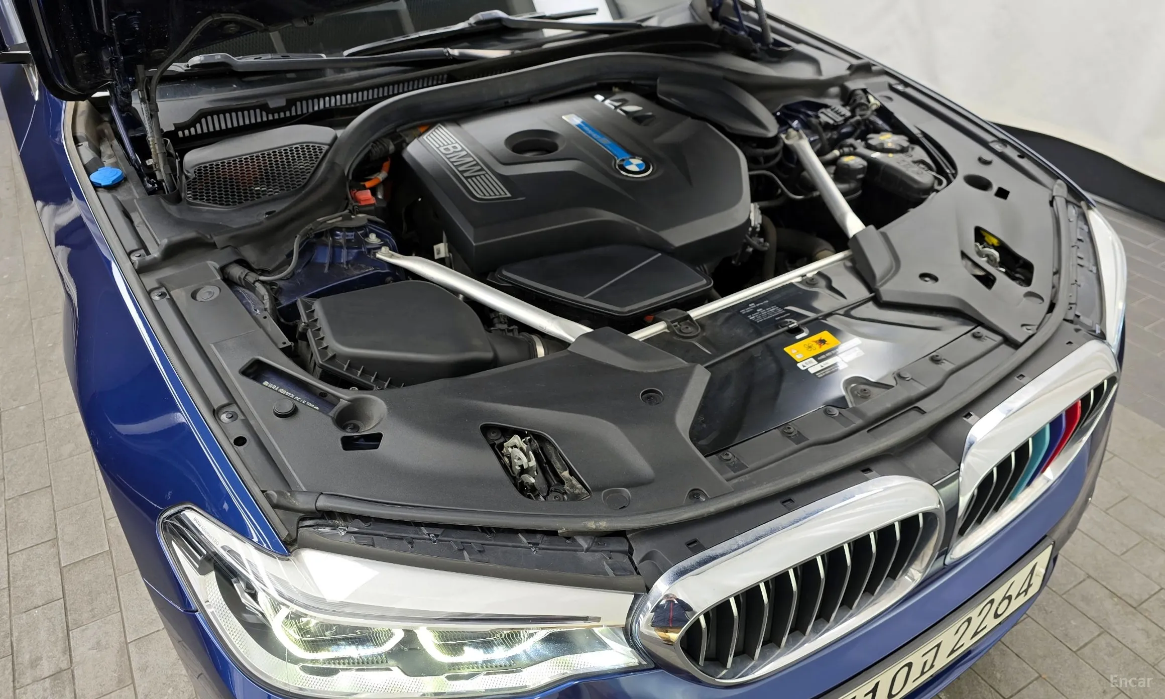 BMW 5 Series (G30) превью 6