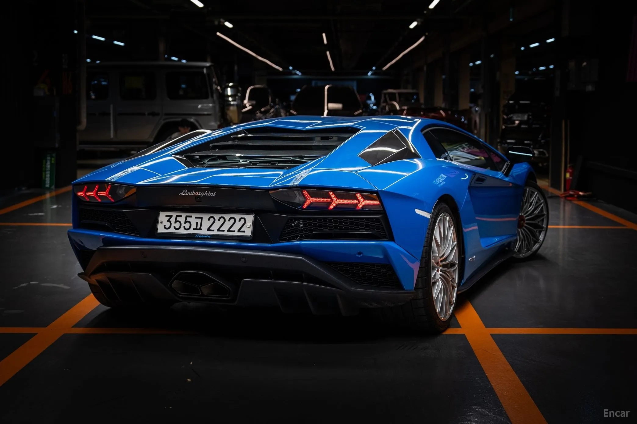 Lamborghini Aventador превью 4