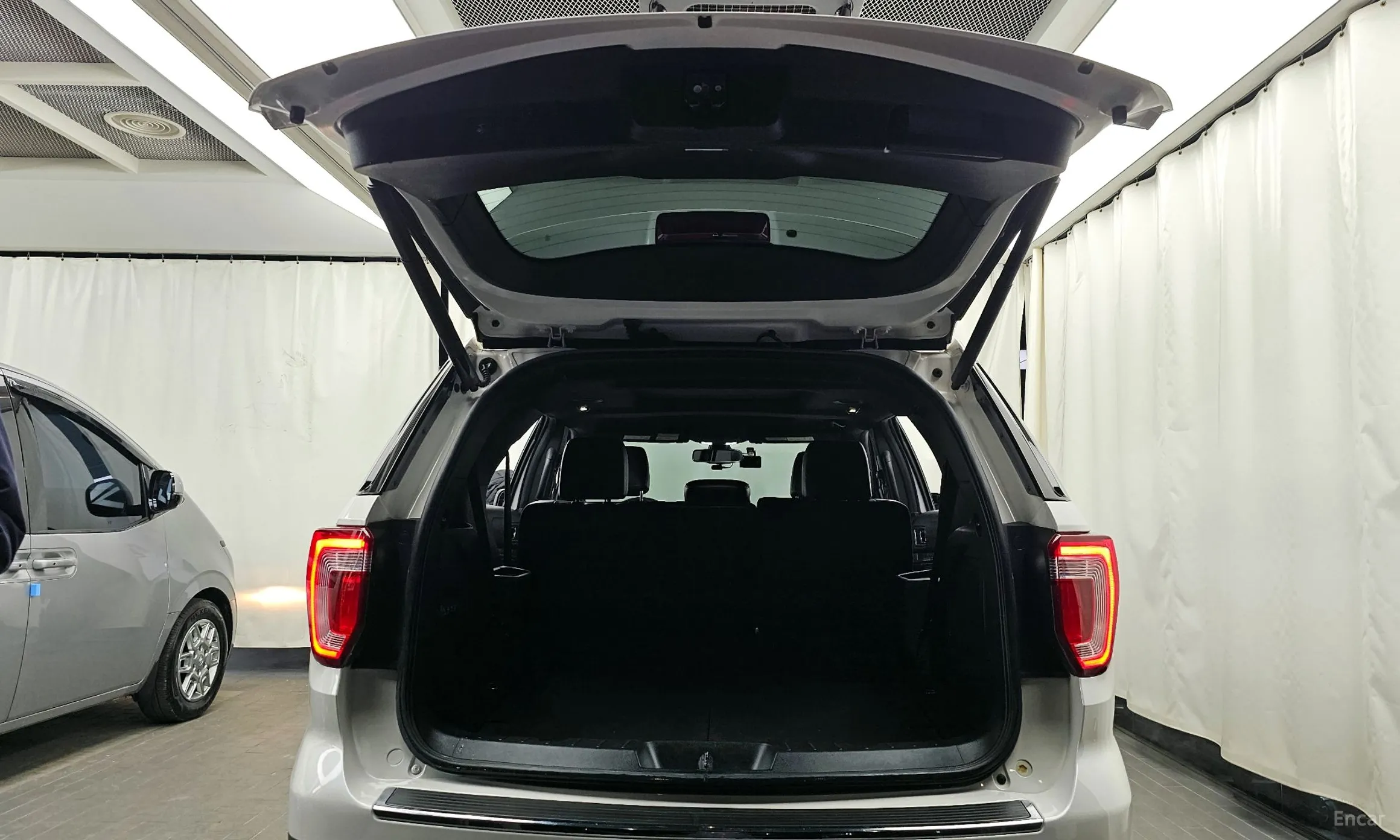 Ford Explorer превью 20