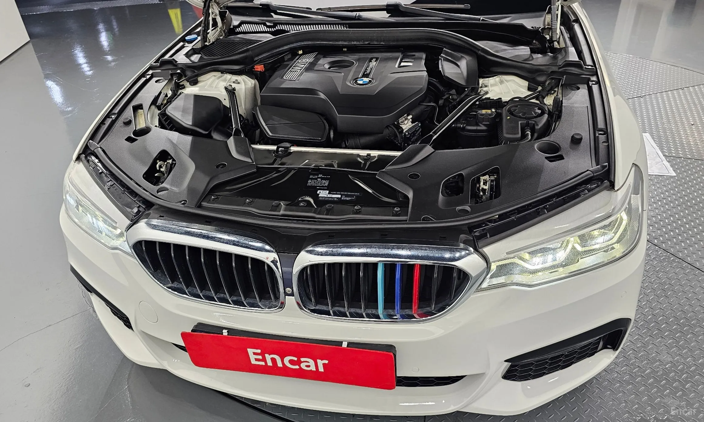 BMW 5 Series (G30) превью 6