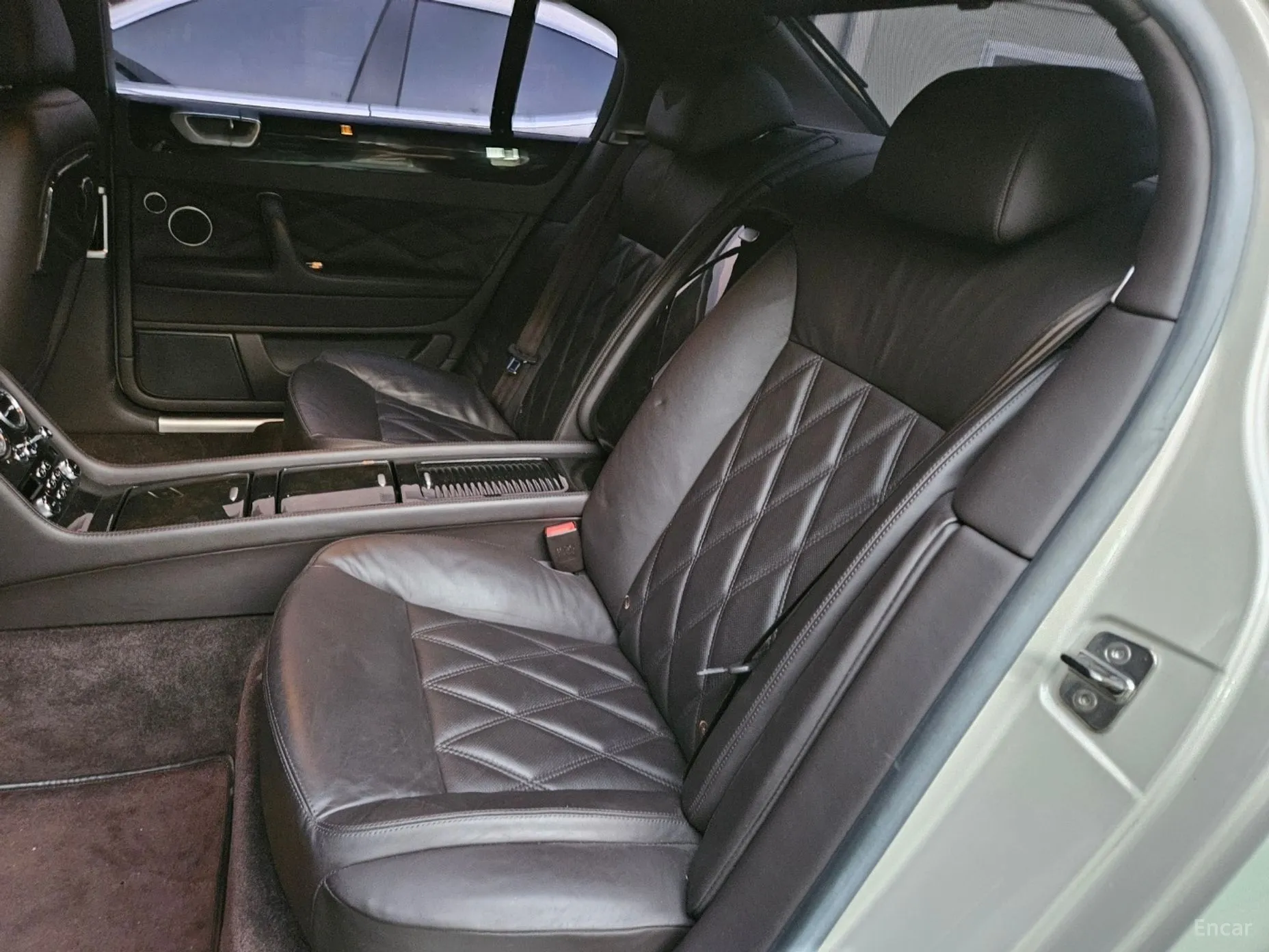 Bentley Flying Spur Gen 1 превью 14