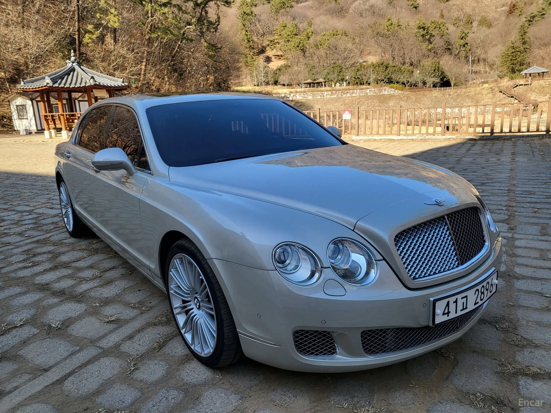 Bentley Flying Spur Gen 1 превью 17