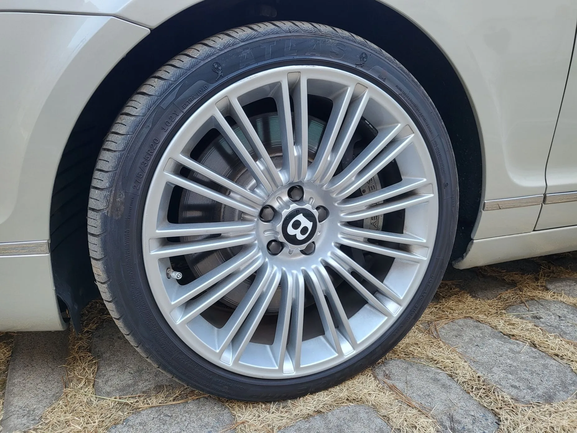 Bentley Flying Spur Gen 1 превью 5