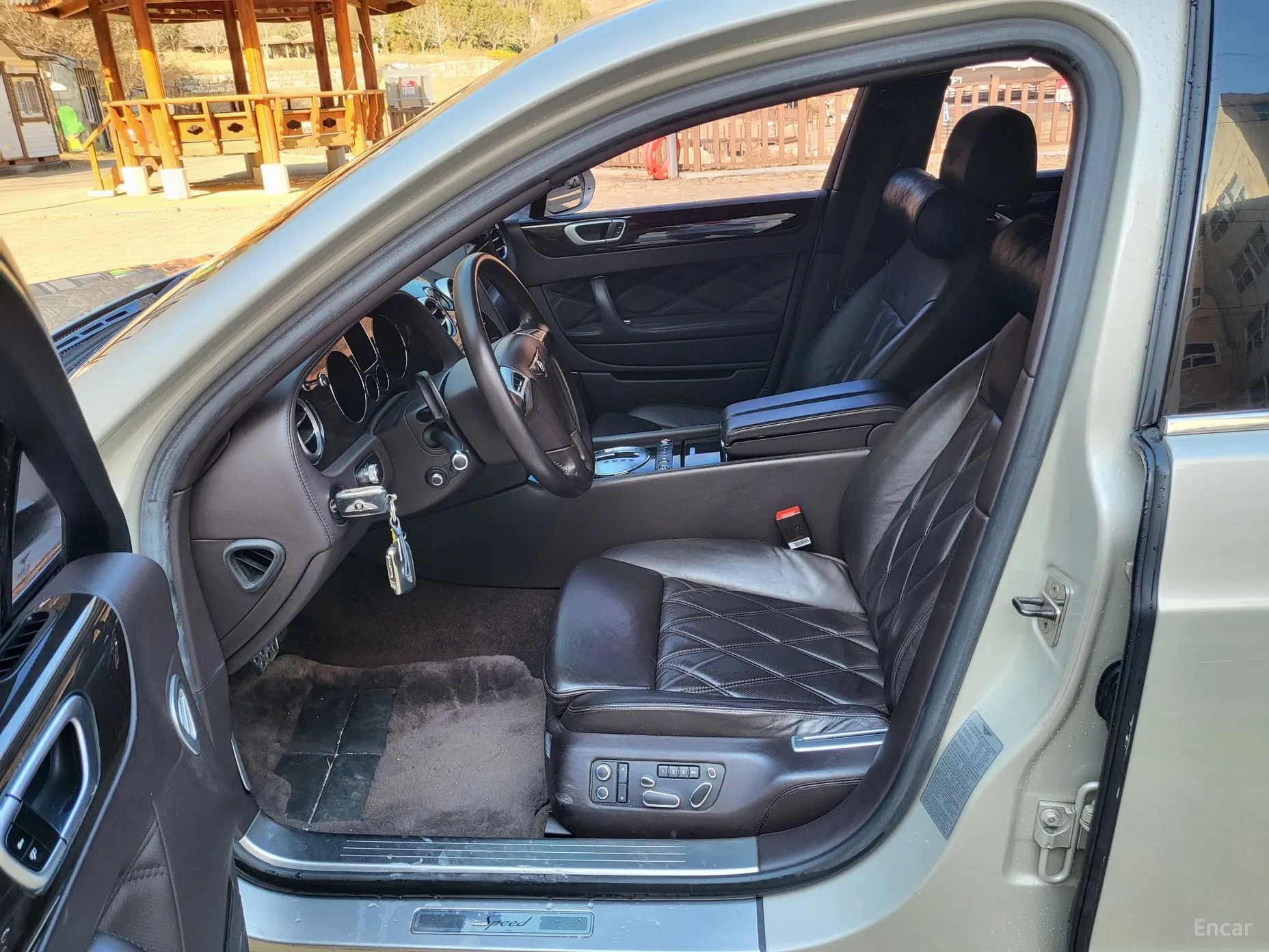 Bentley Flying Spur Gen 1 превью 9