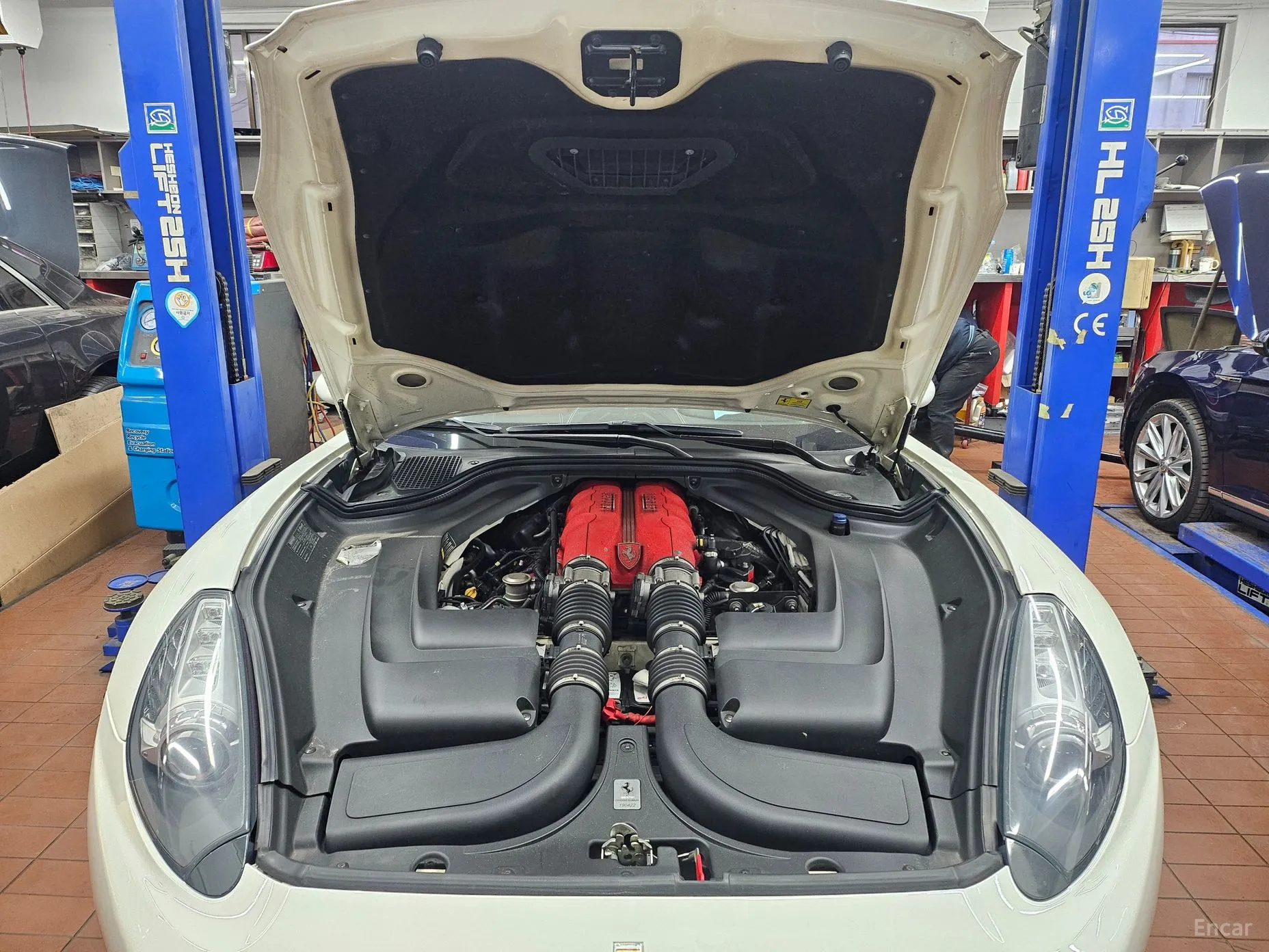 Ferrari California превью 4