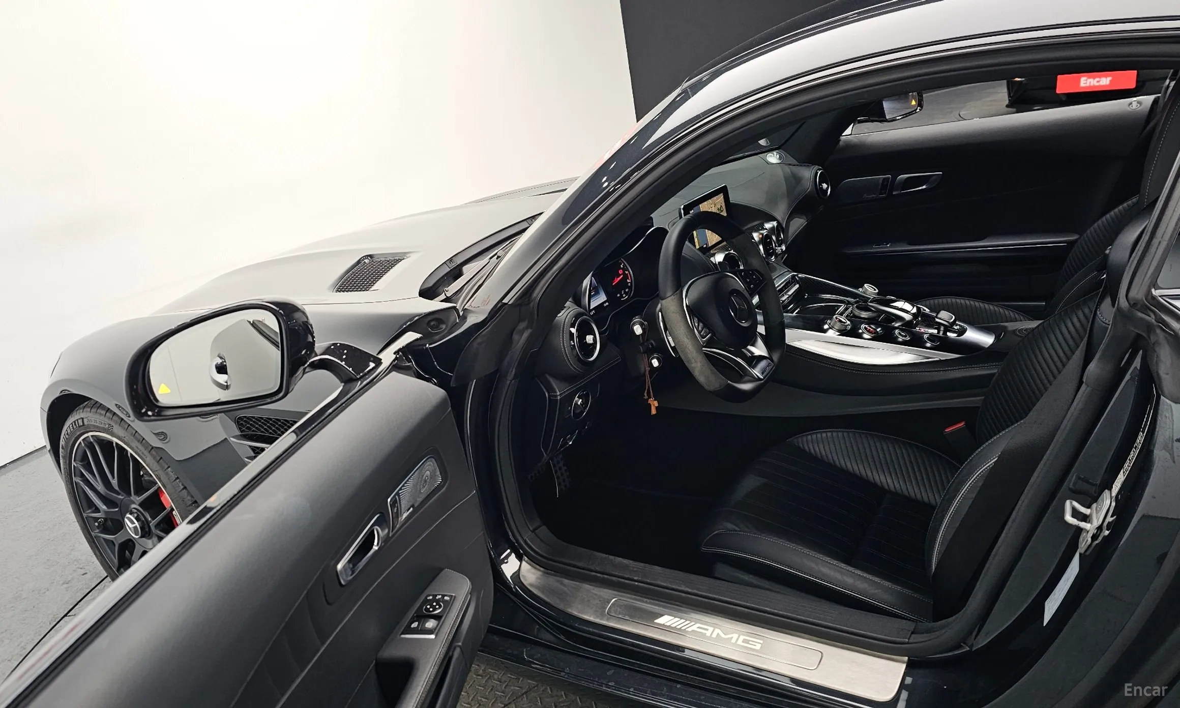 Mercedes Benz AMG GT превью 10