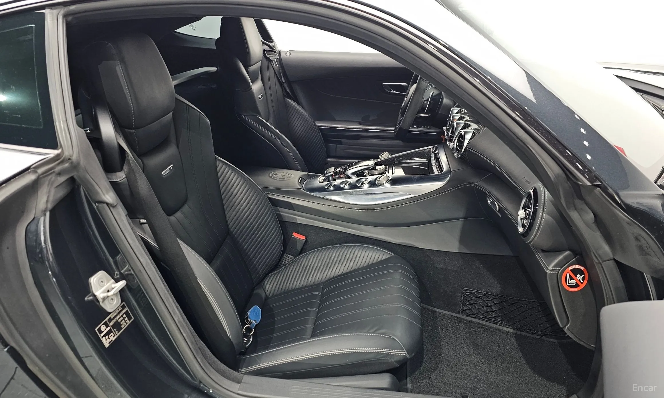 Mercedes Benz AMG GT превью 11