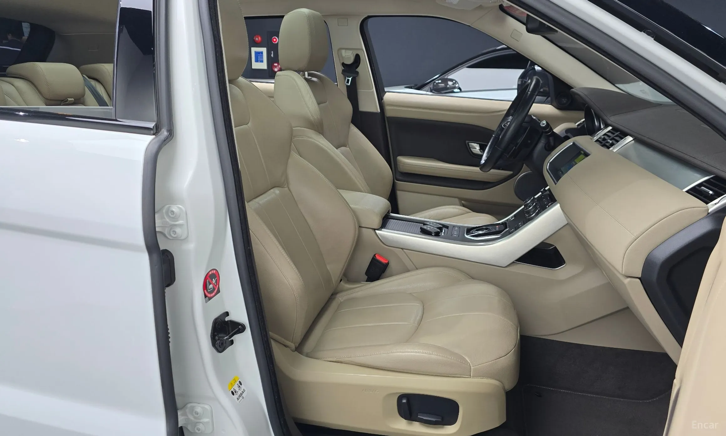 Land Rover Range Rover Evoque превью 10