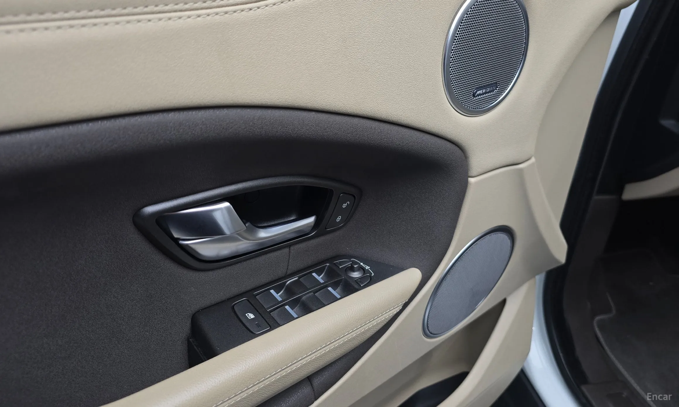 Land Rover Range Rover Evoque превью 17