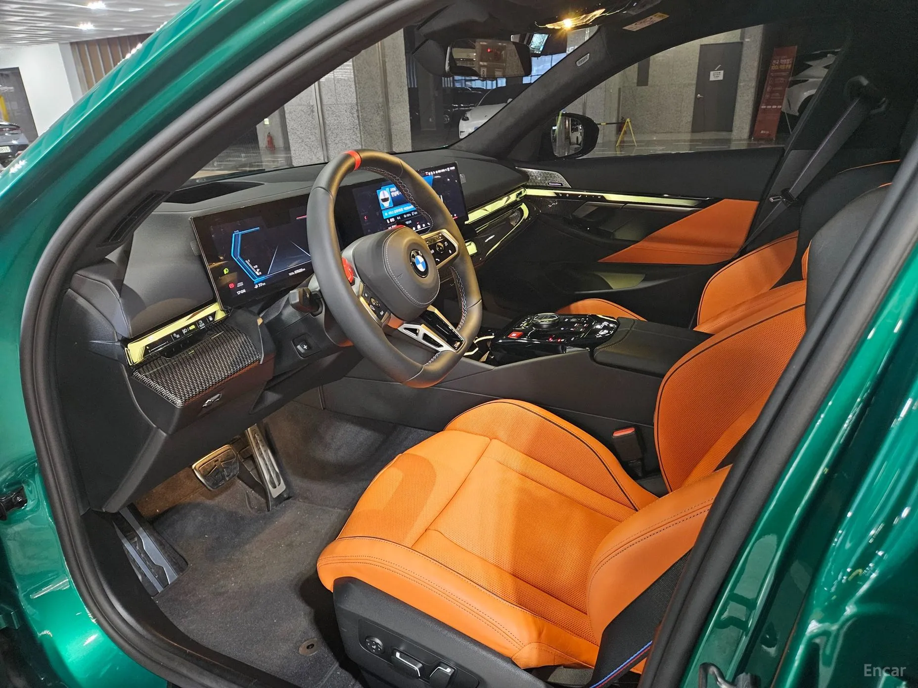 BMW M5 (G90) превью 15