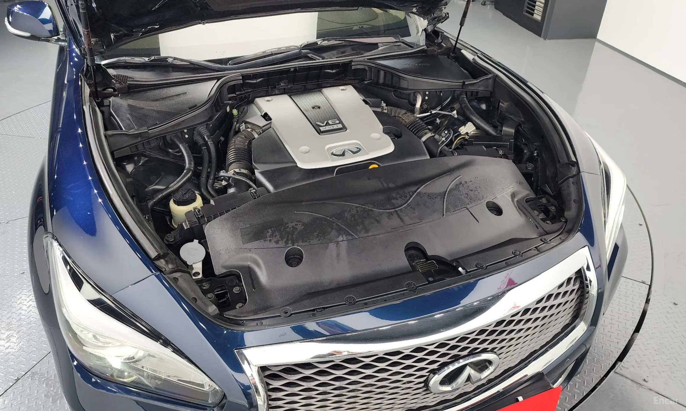 Infiniti Q70 превью 6