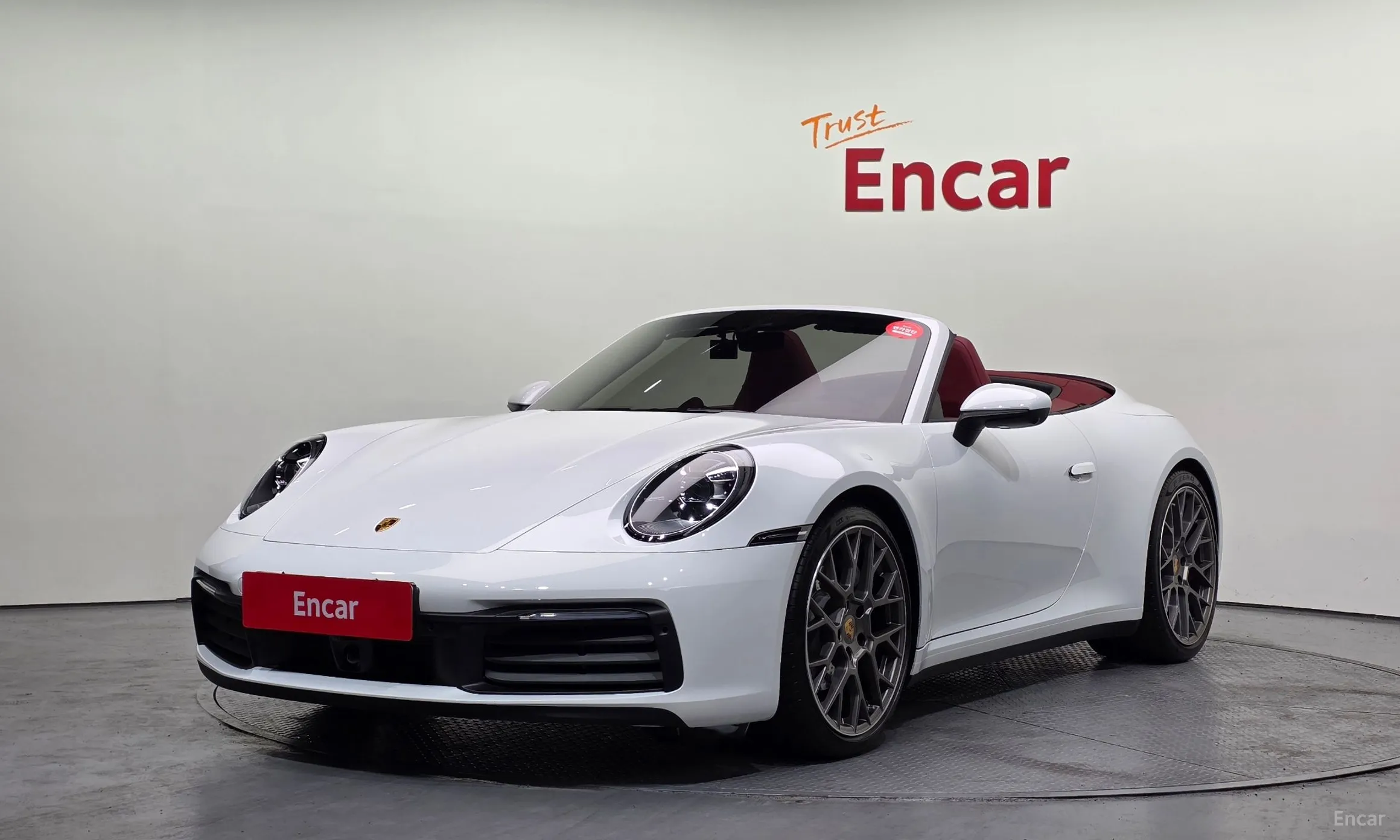 911 (992)