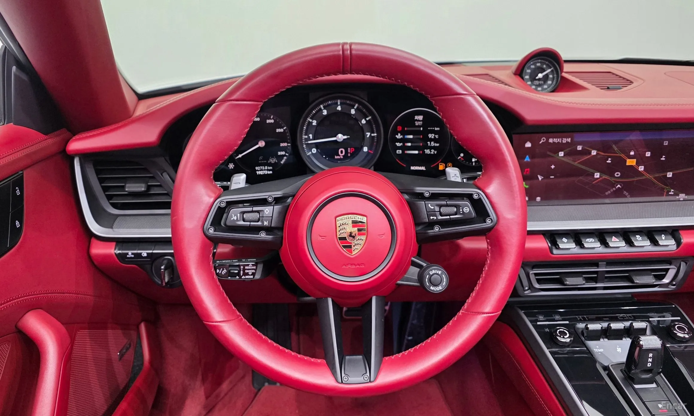 Porsche 911 (992) превью 14