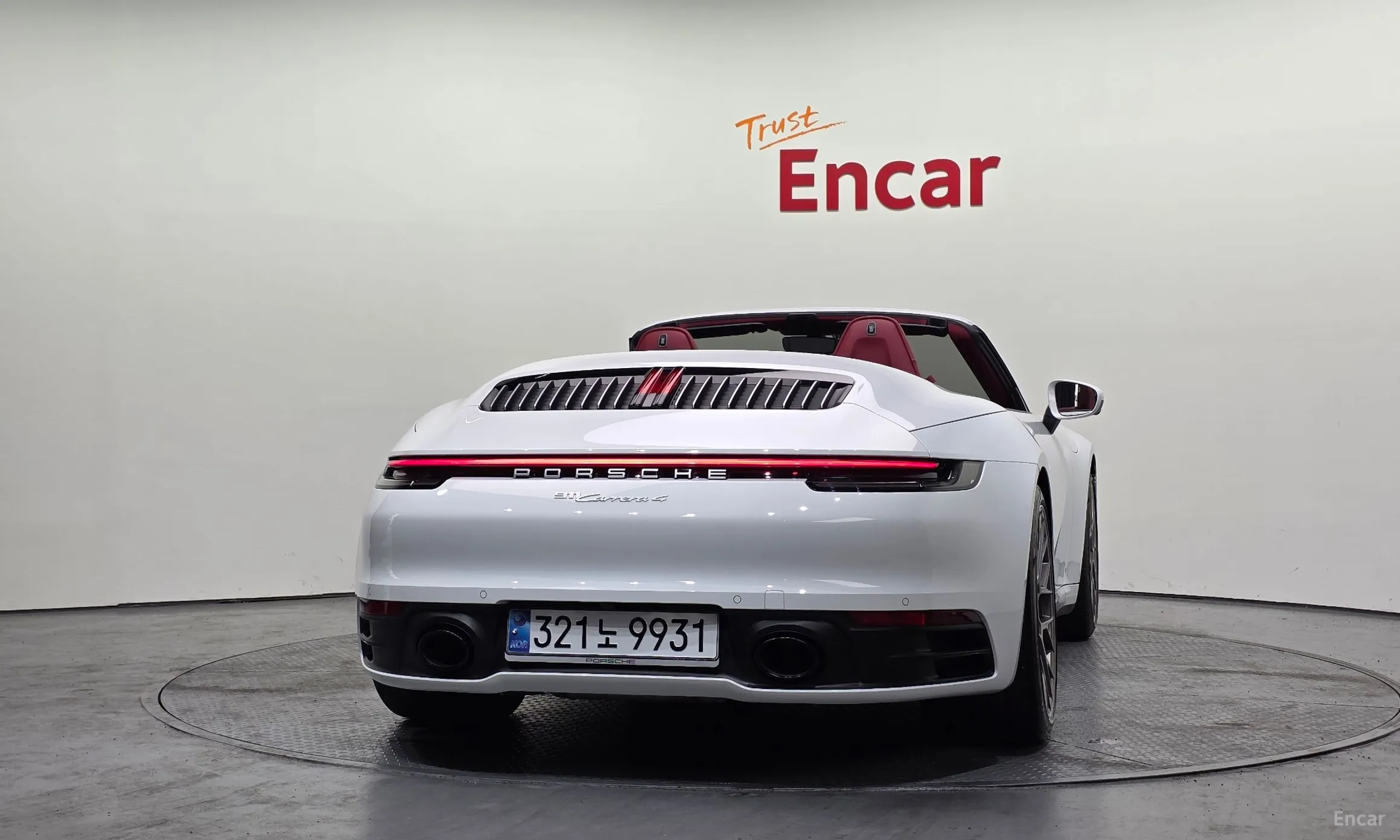 Porsche 911 (992) превью 4