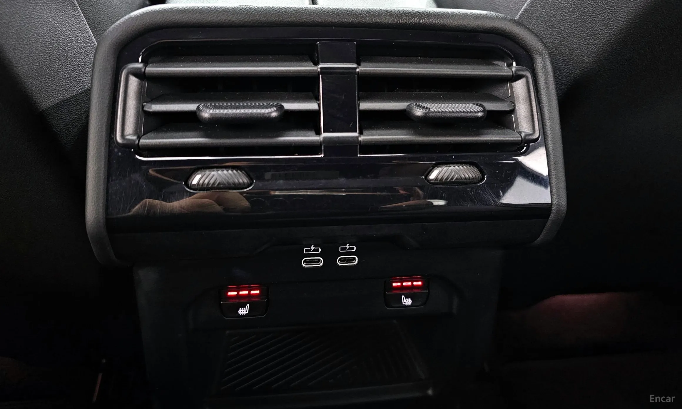 BMW 5 Series (G60) превью 17