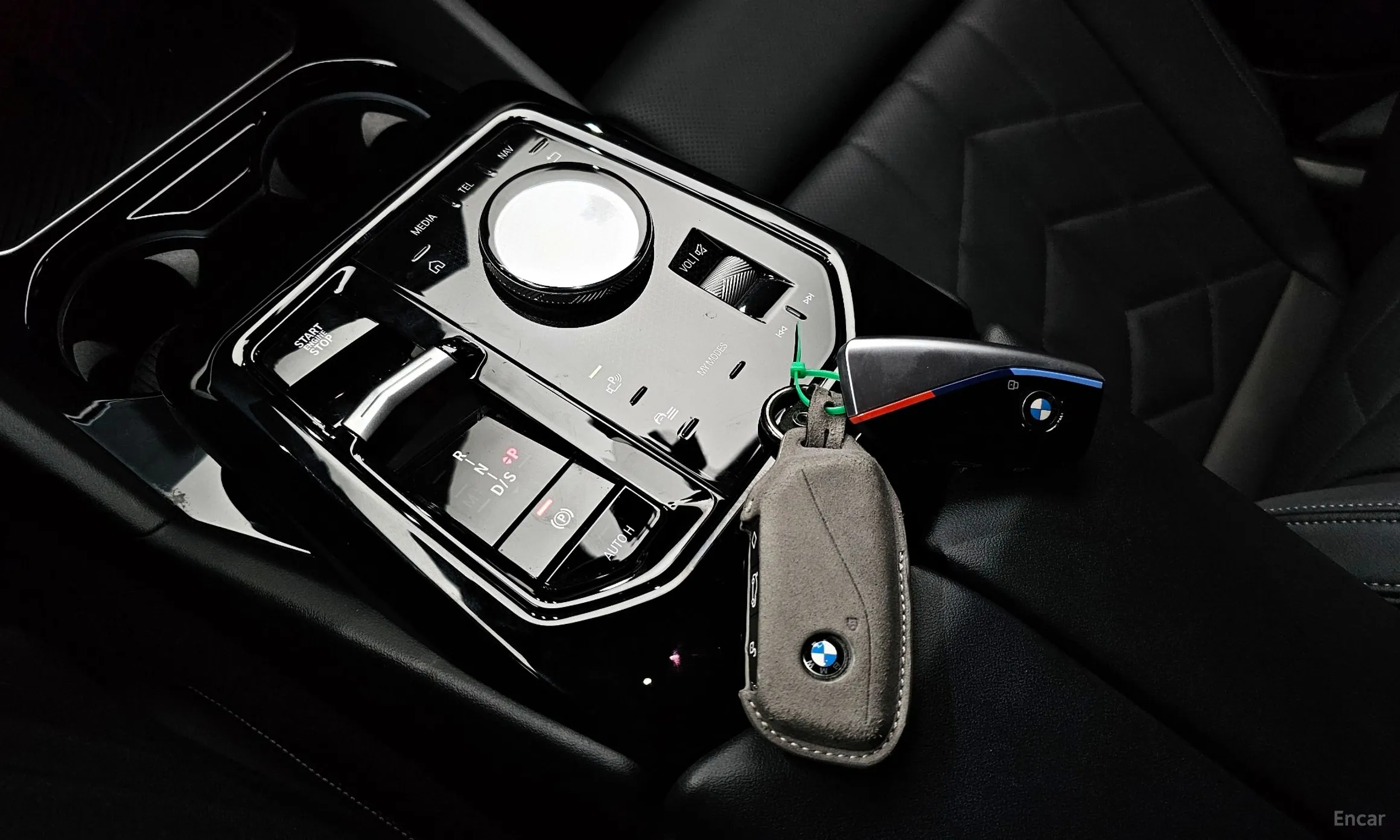 BMW 5 Series (G60) превью 9