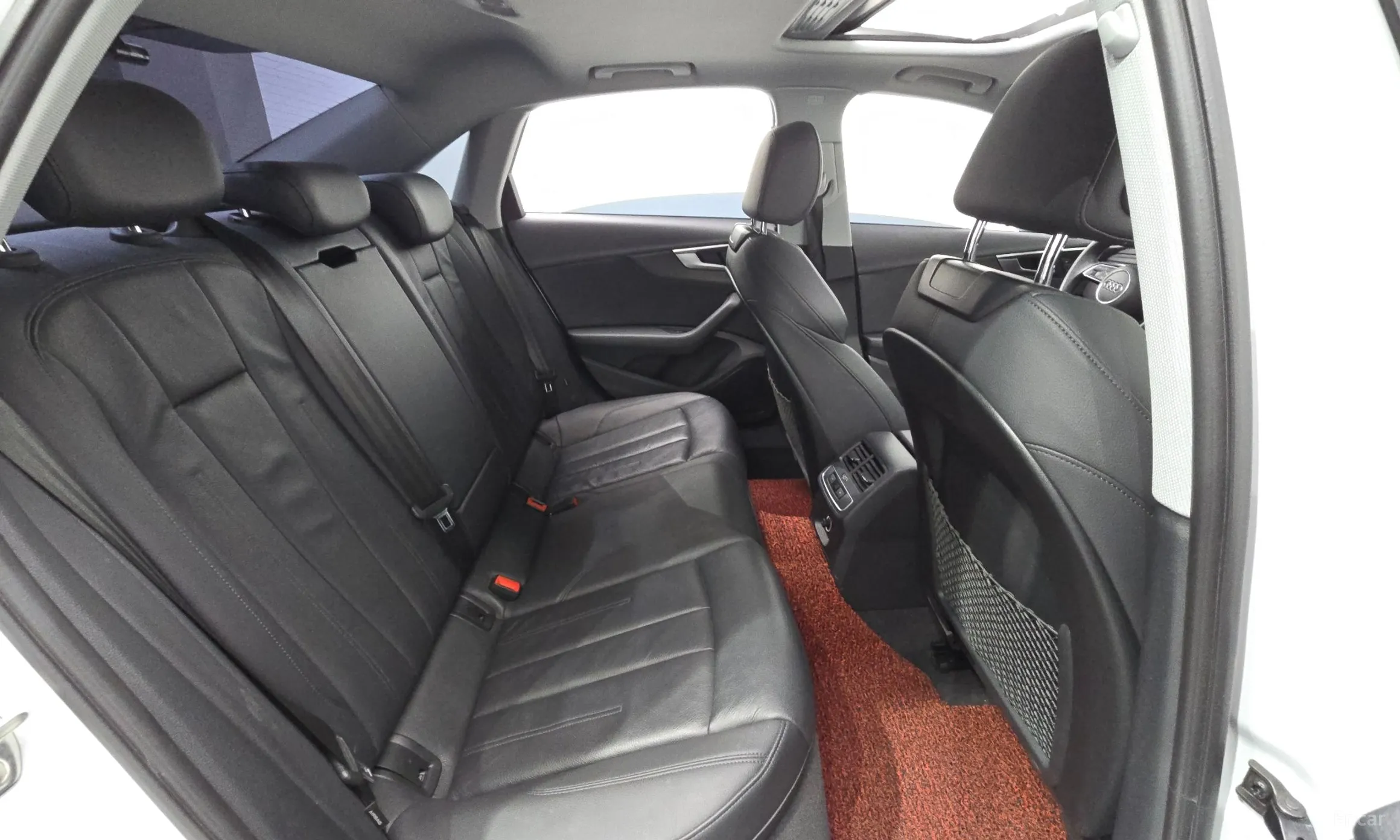 Audi A4 (B9) превью 12