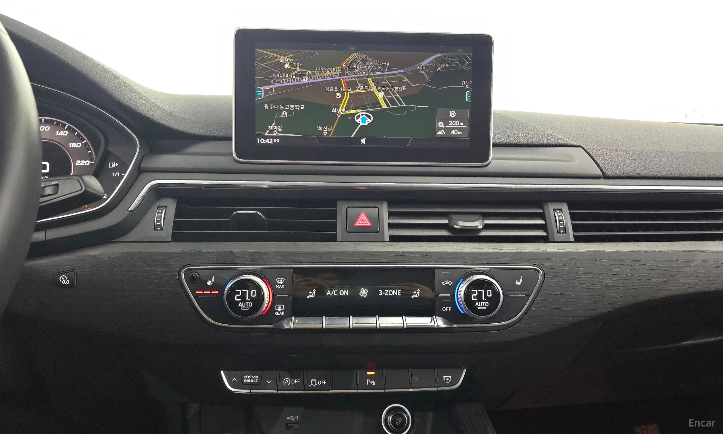 Audi A4 (B9) превью 14