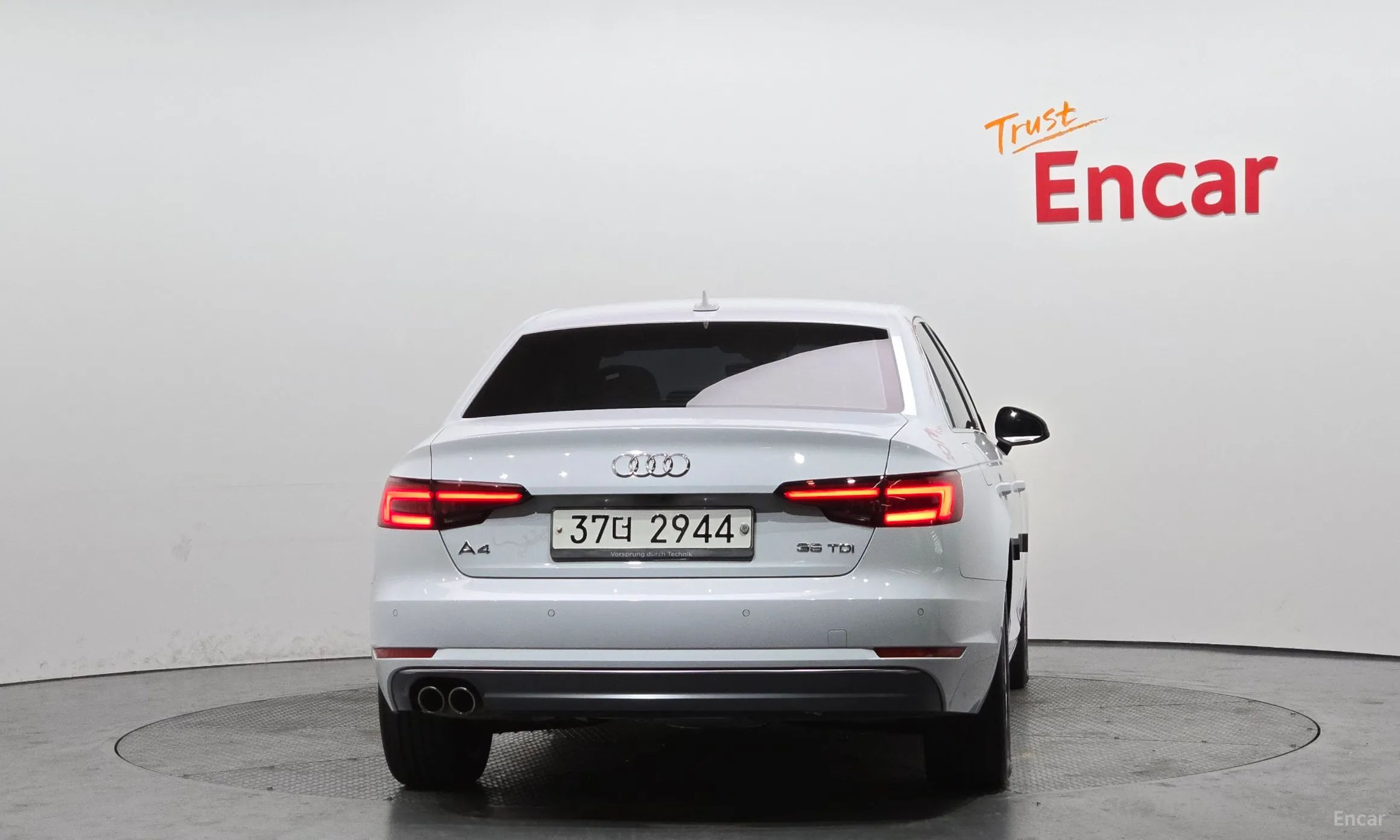 Audi A4 (B9) превью 4