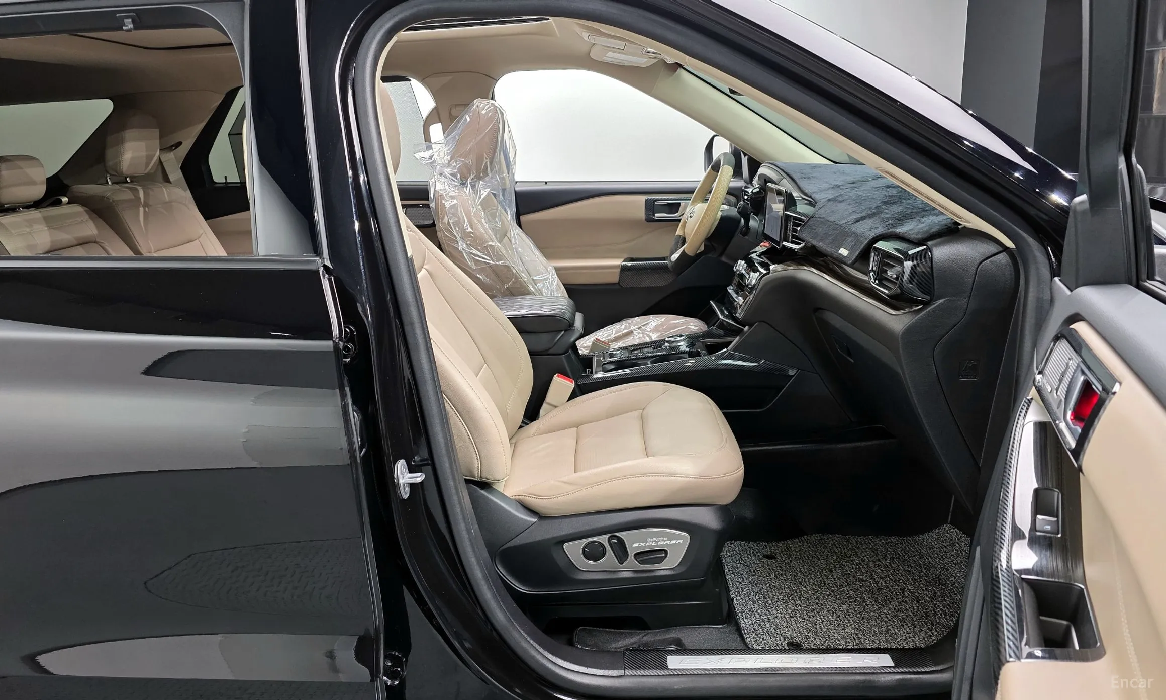 Ford Explorer 6th Generation превью 10