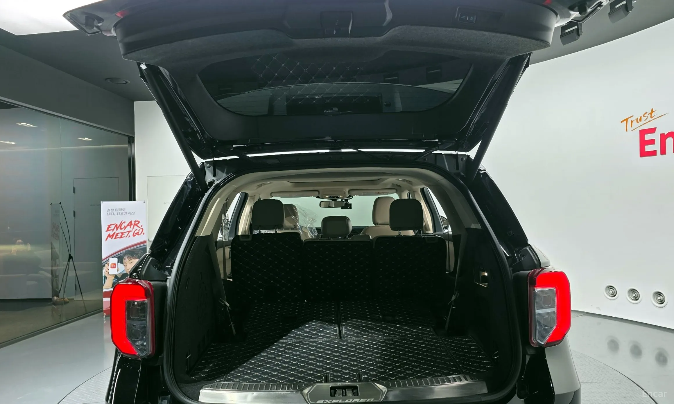 Ford Explorer 6th Generation превью 20