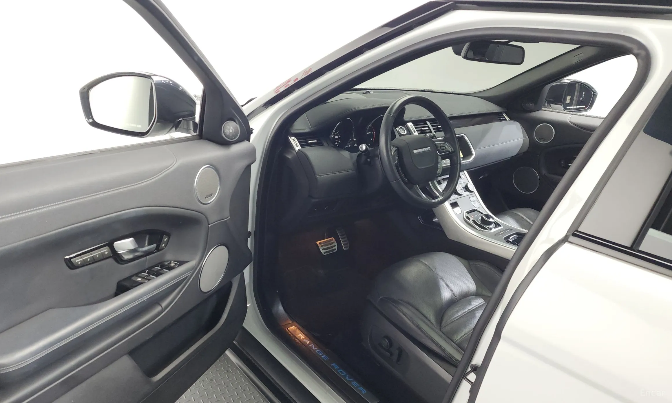Land Rover Range Rover Evoque превью 10