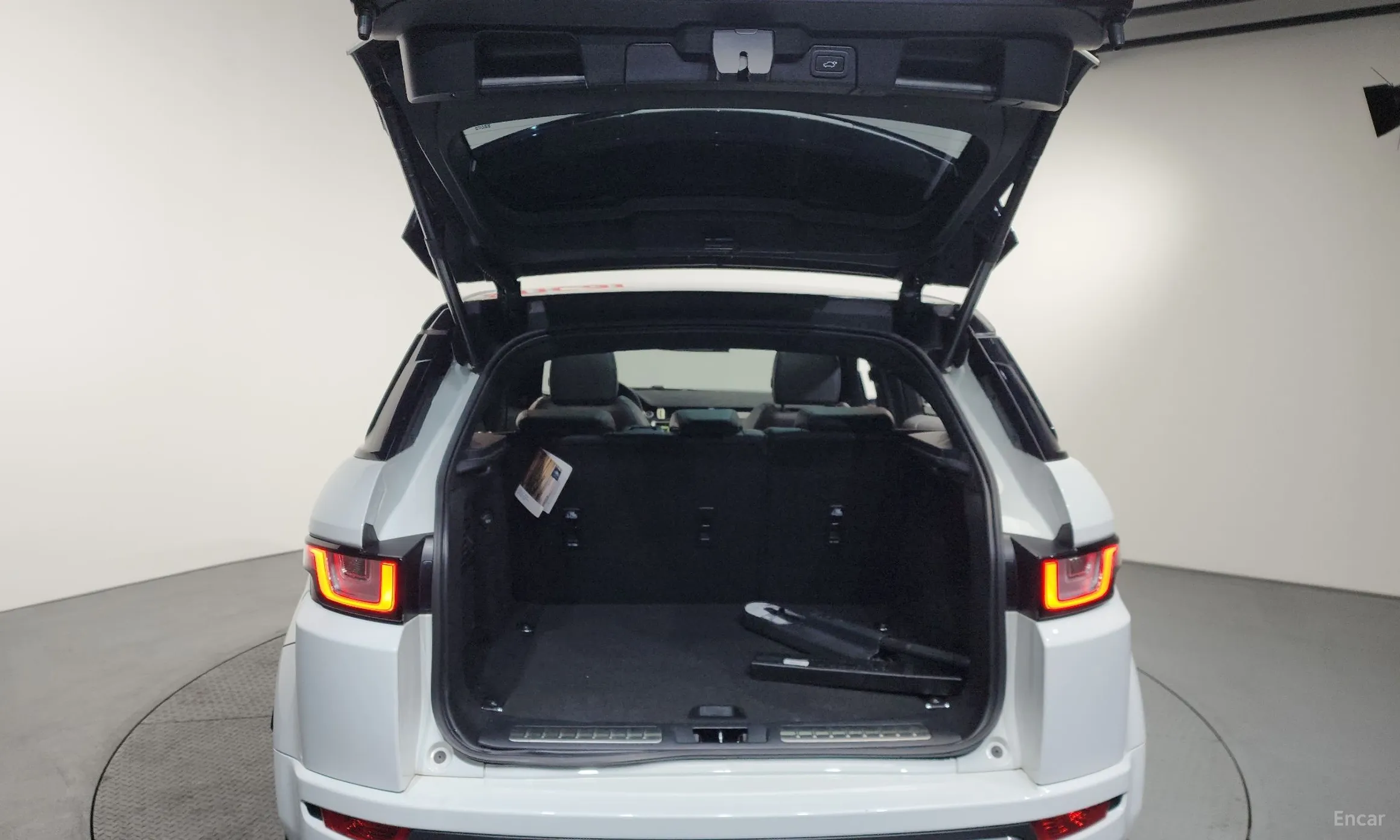 Land Rover Range Rover Evoque превью 20