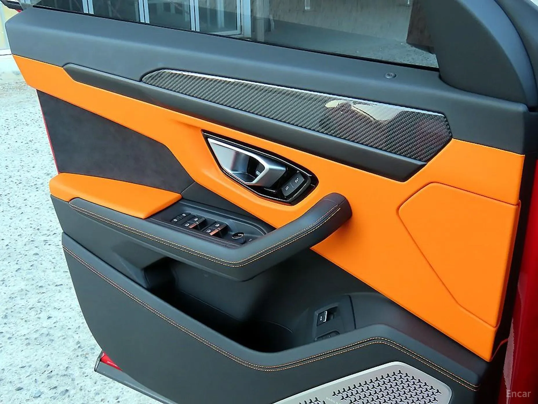 Lamborghini Urus превью 12