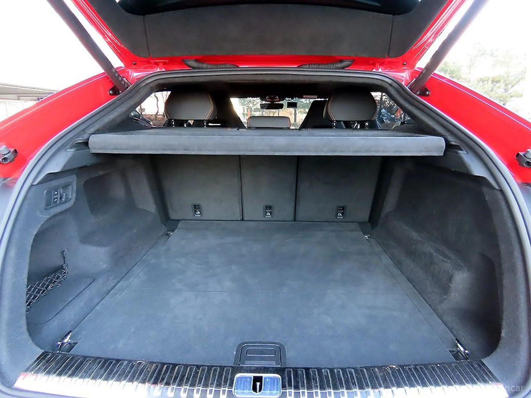 Lamborghini Urus превью 17