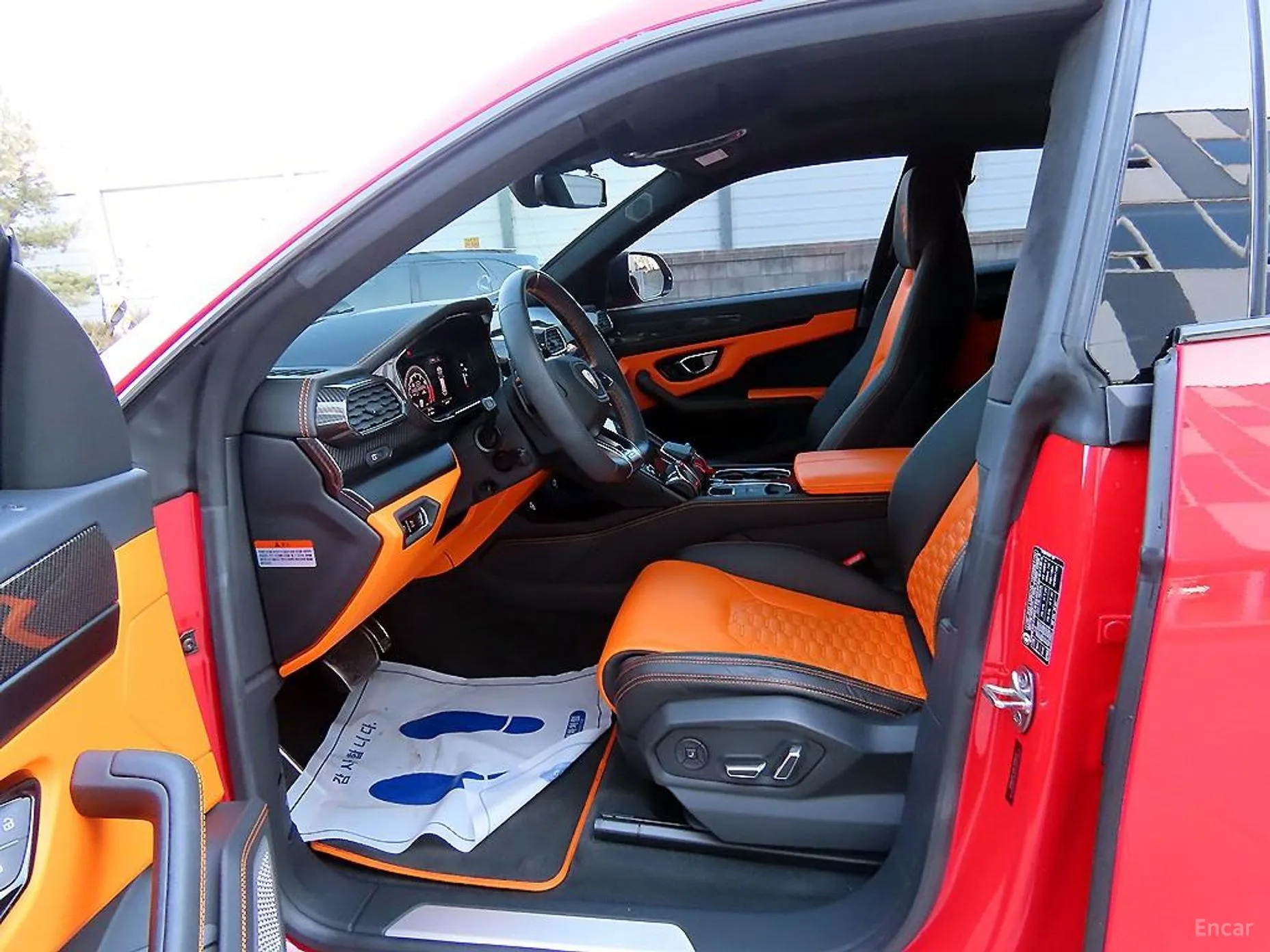 Lamborghini Urus превью 5