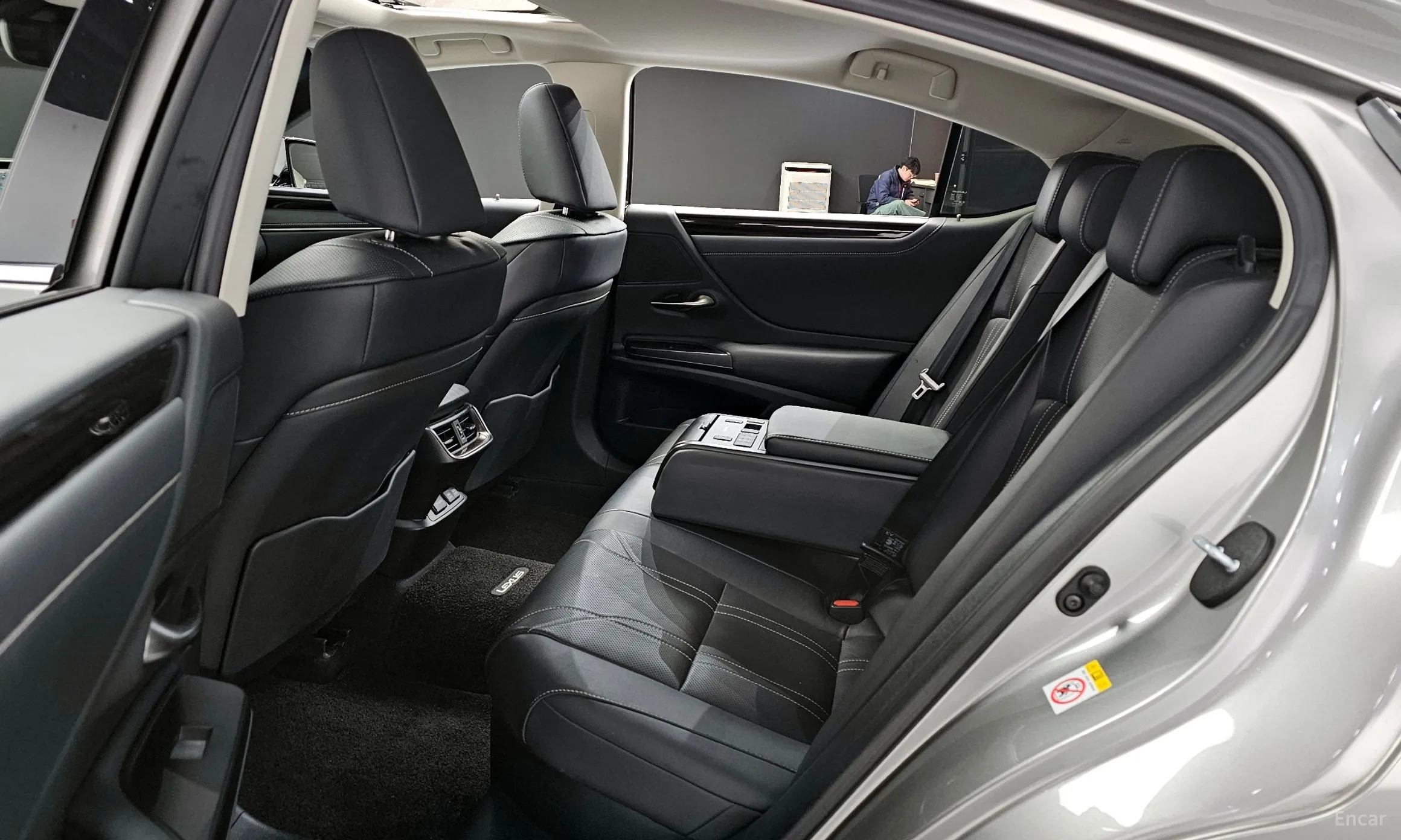 Lexus ES300h 7th Generation превью 12