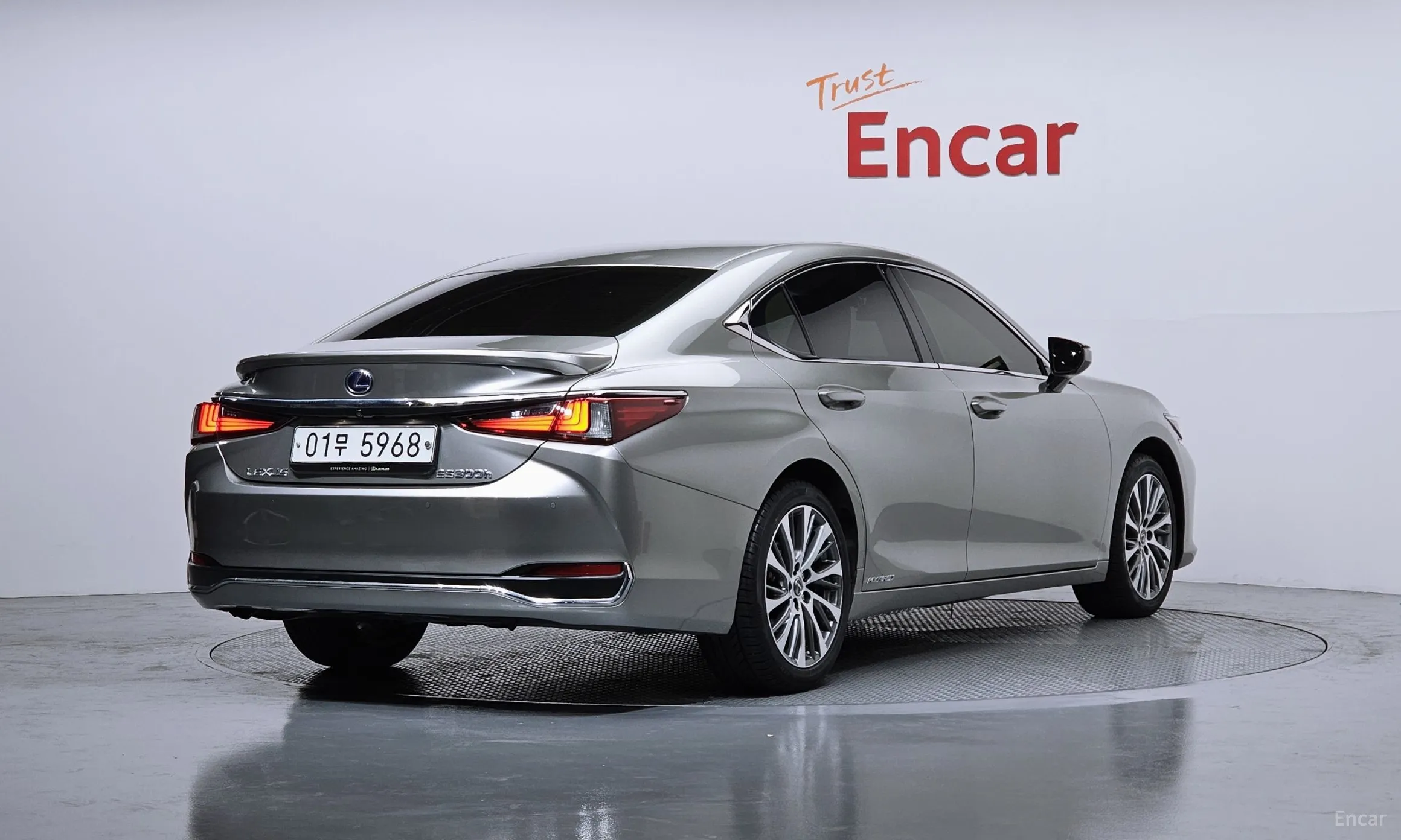 Lexus ES300h 7th Generation