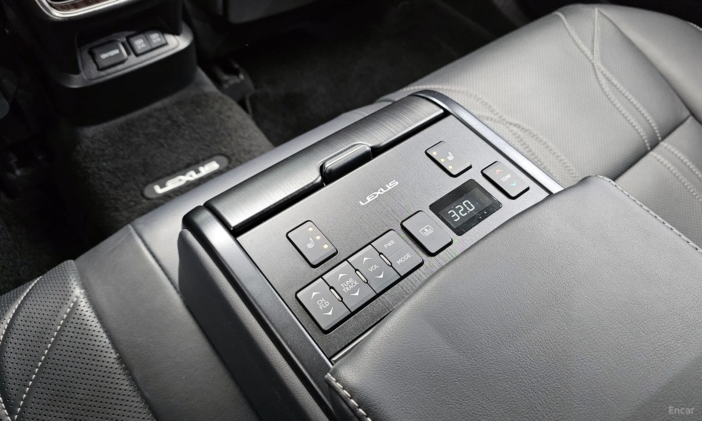 Lexus ES300h 7th Generation превью 17