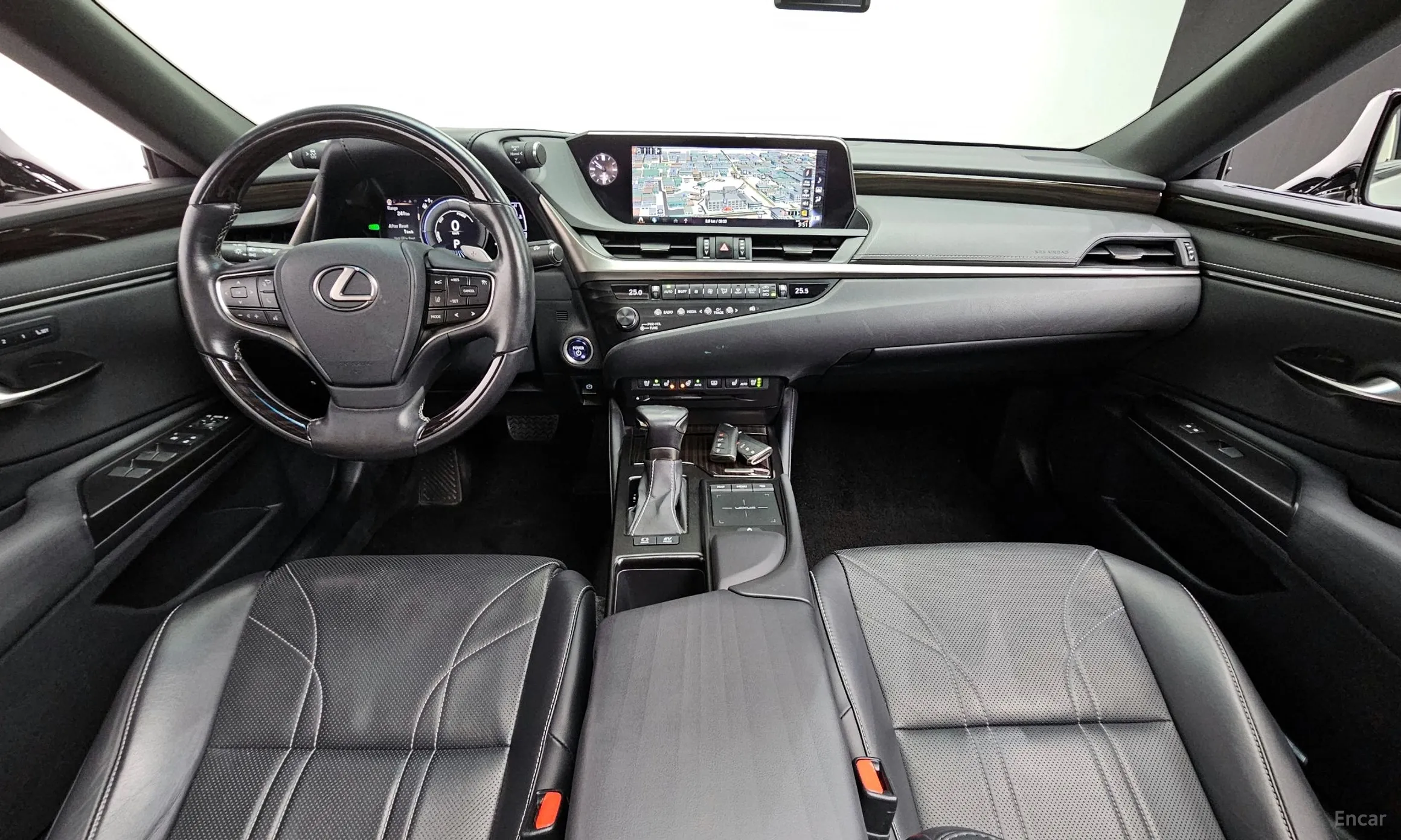 Lexus ES300h 7th Generation превью 7