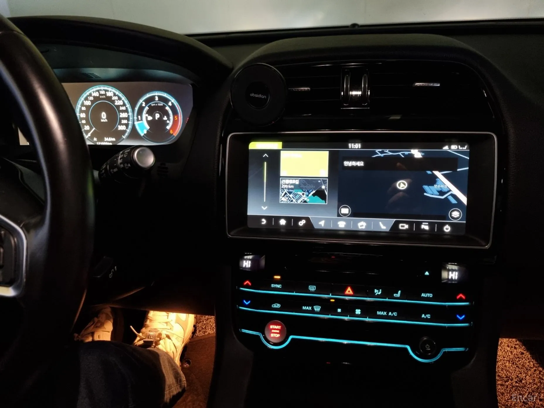 Jaguar F-PACE превью 13