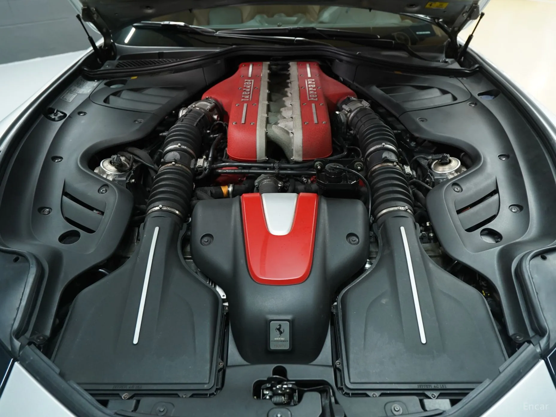 Ferrari FF превью 6