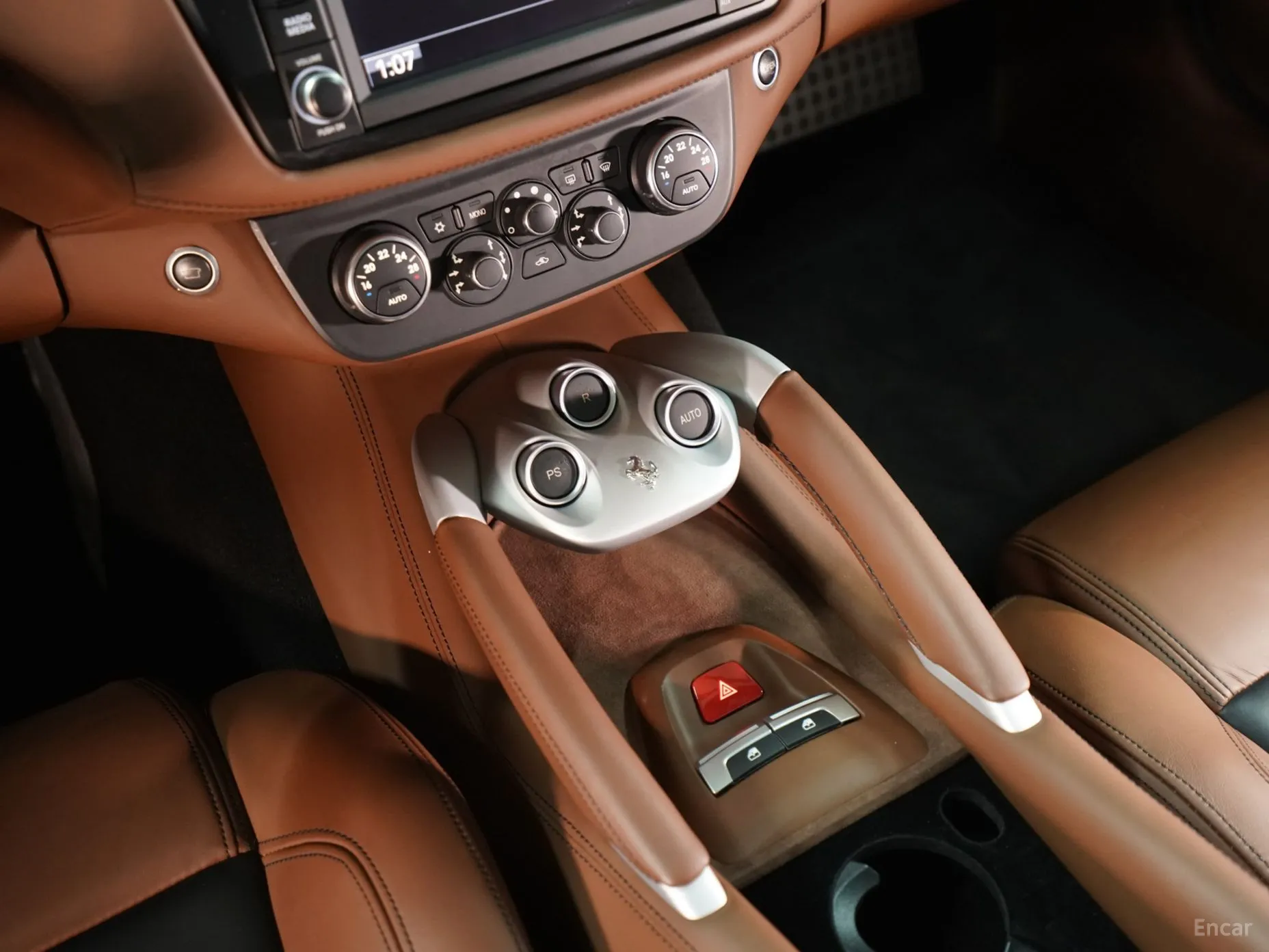Ferrari FF превью 9