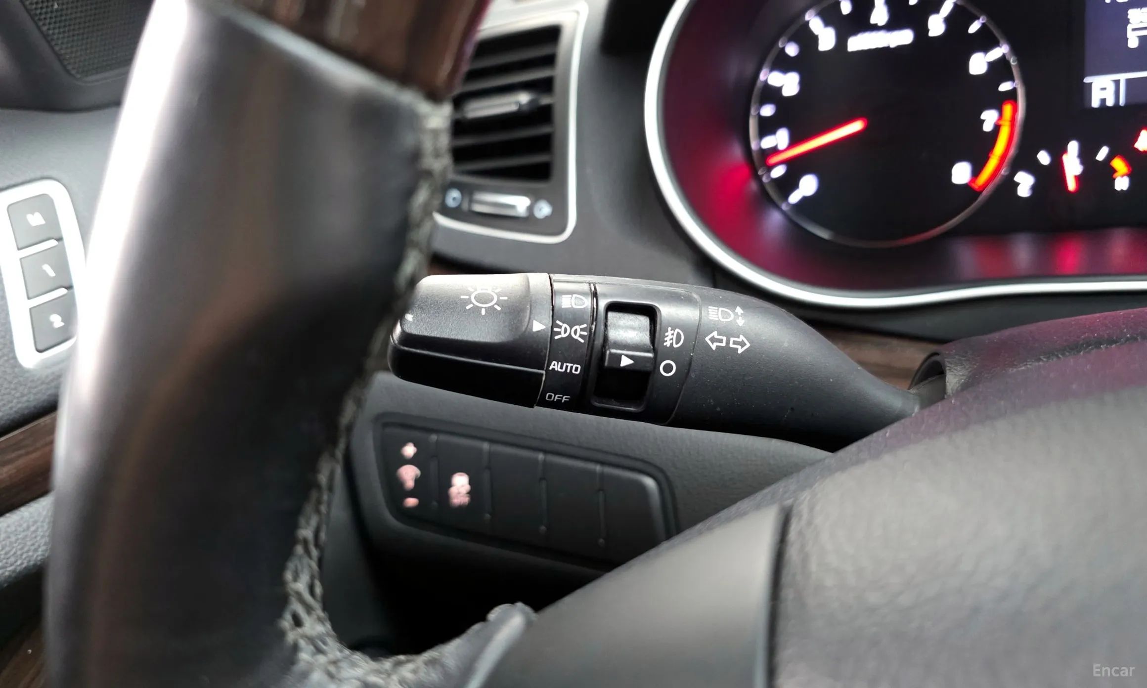 Kia K7 превью 14