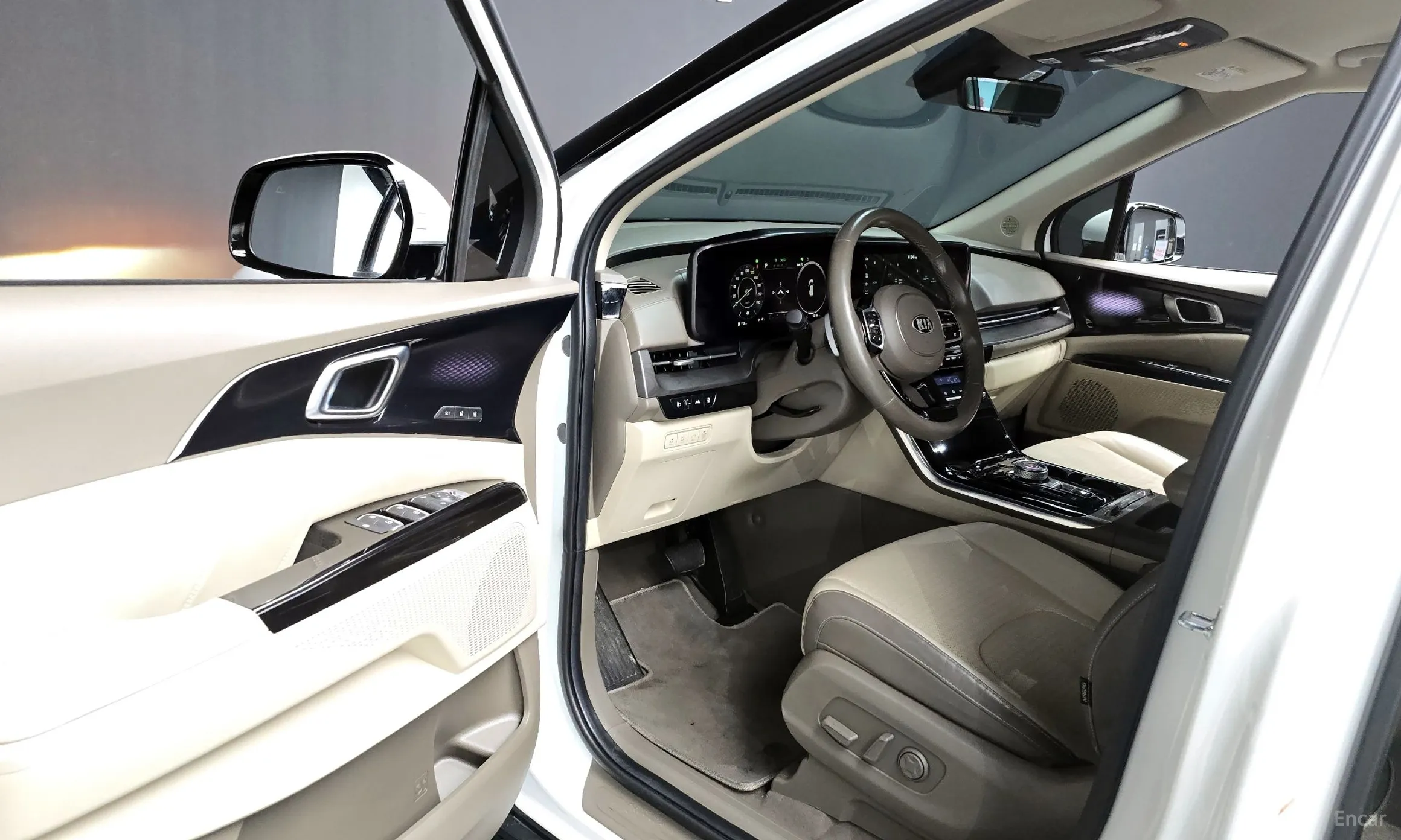 Kia Carnival Gen 4 превью 11