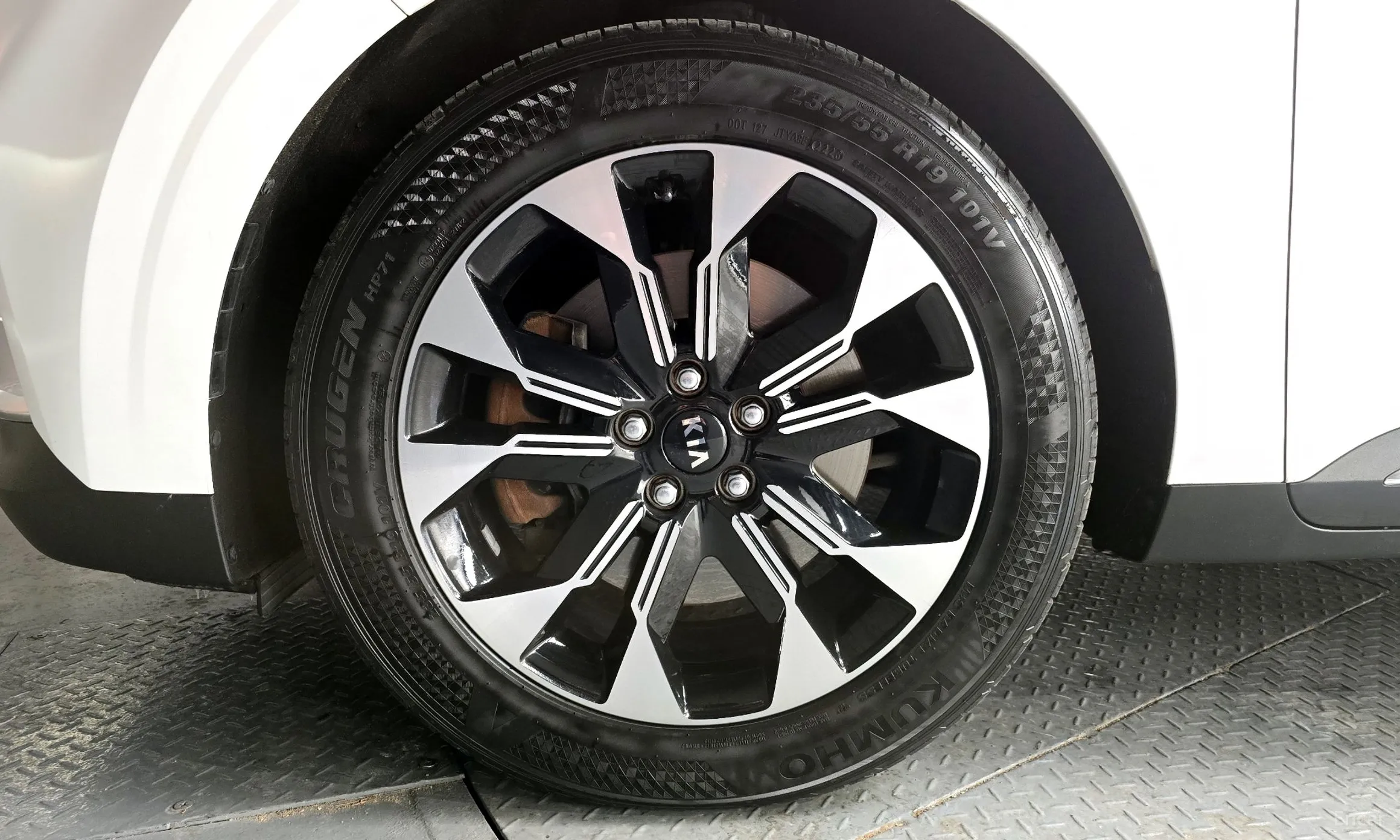 Kia Carnival Gen 4 превью 5