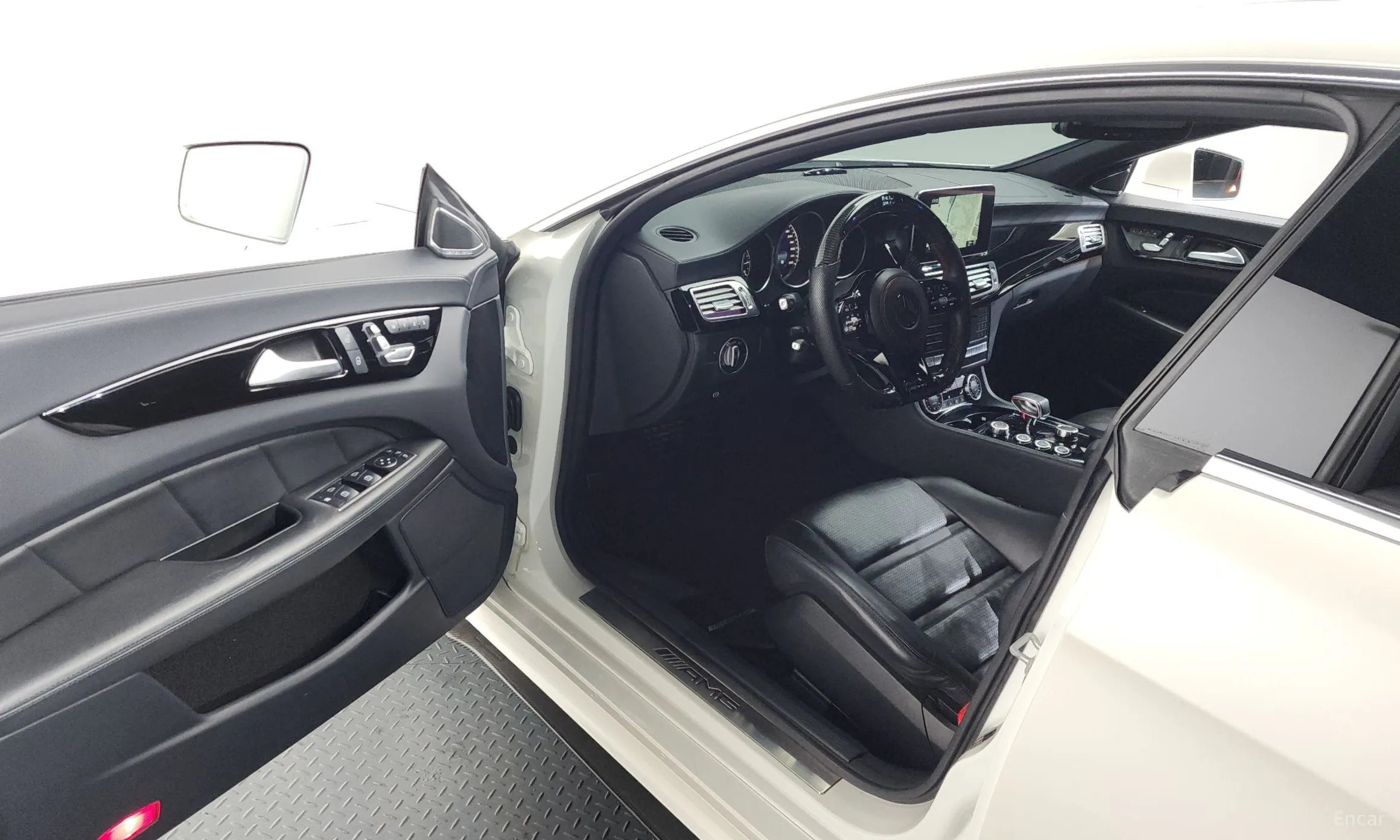Mercedes Benz CLS-Class W218 превью 10