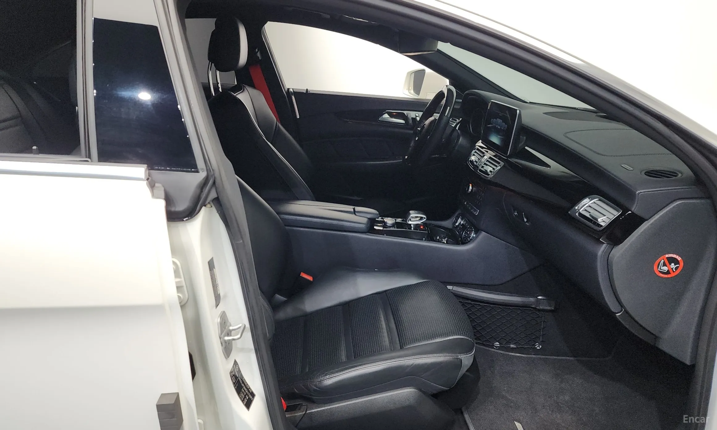 Mercedes Benz CLS-Class W218 превью 11