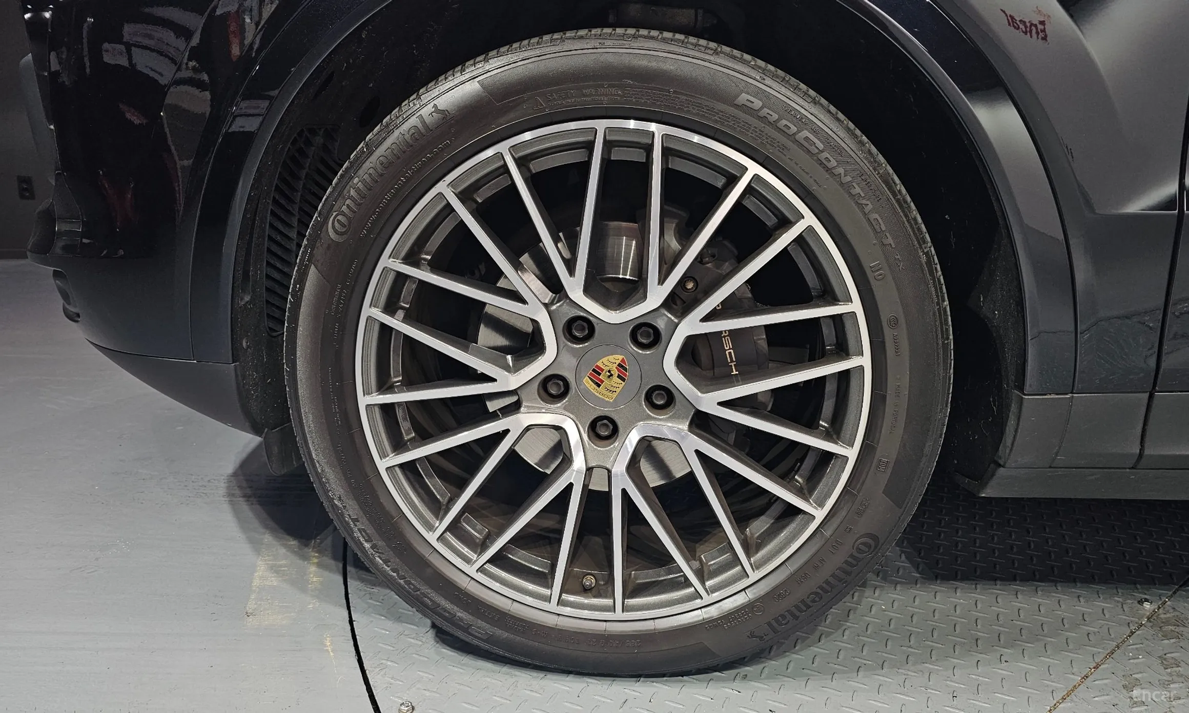 Porsche Cayenne (PO536) превью 5