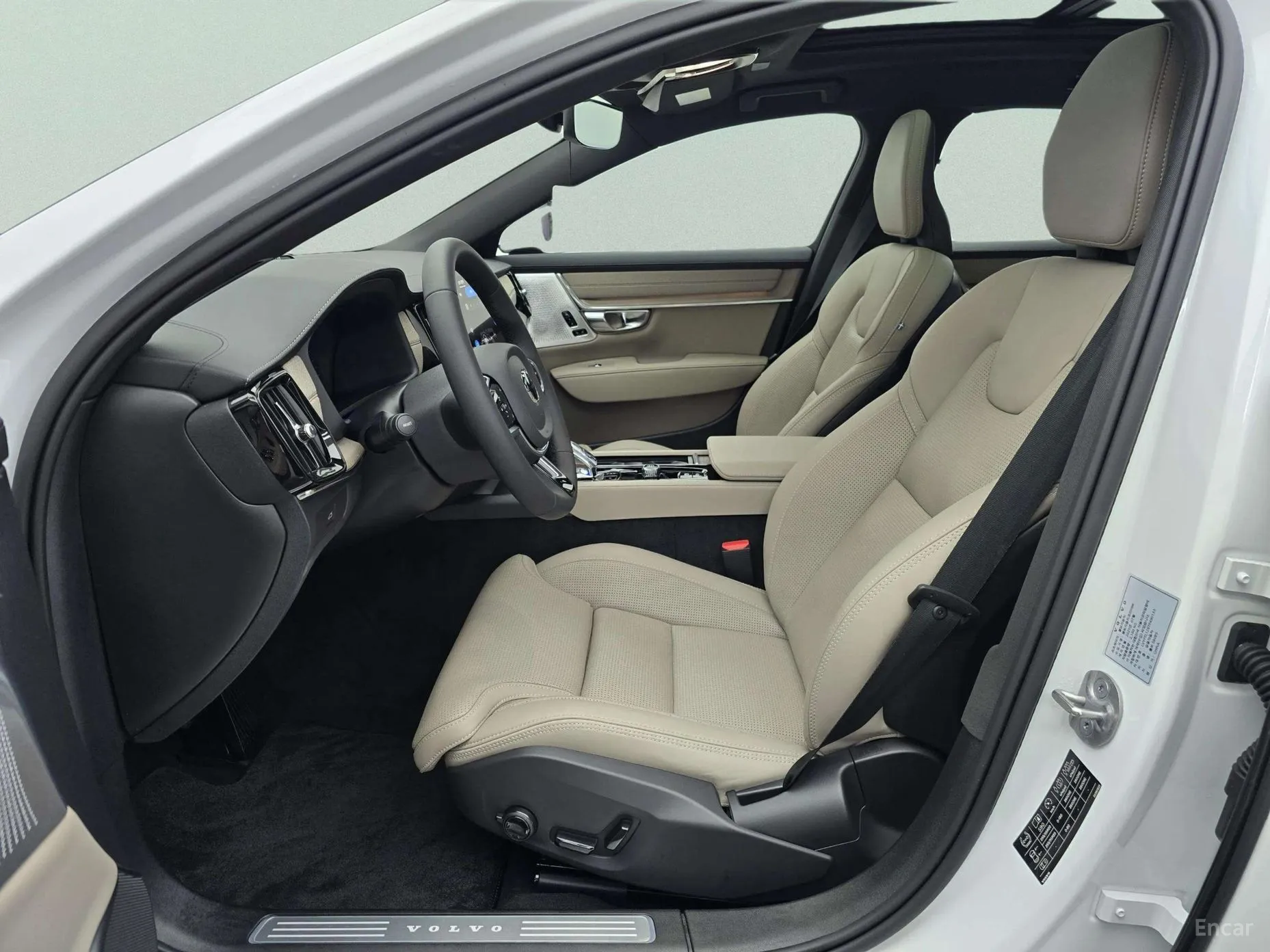 Volvo S90 превью 10