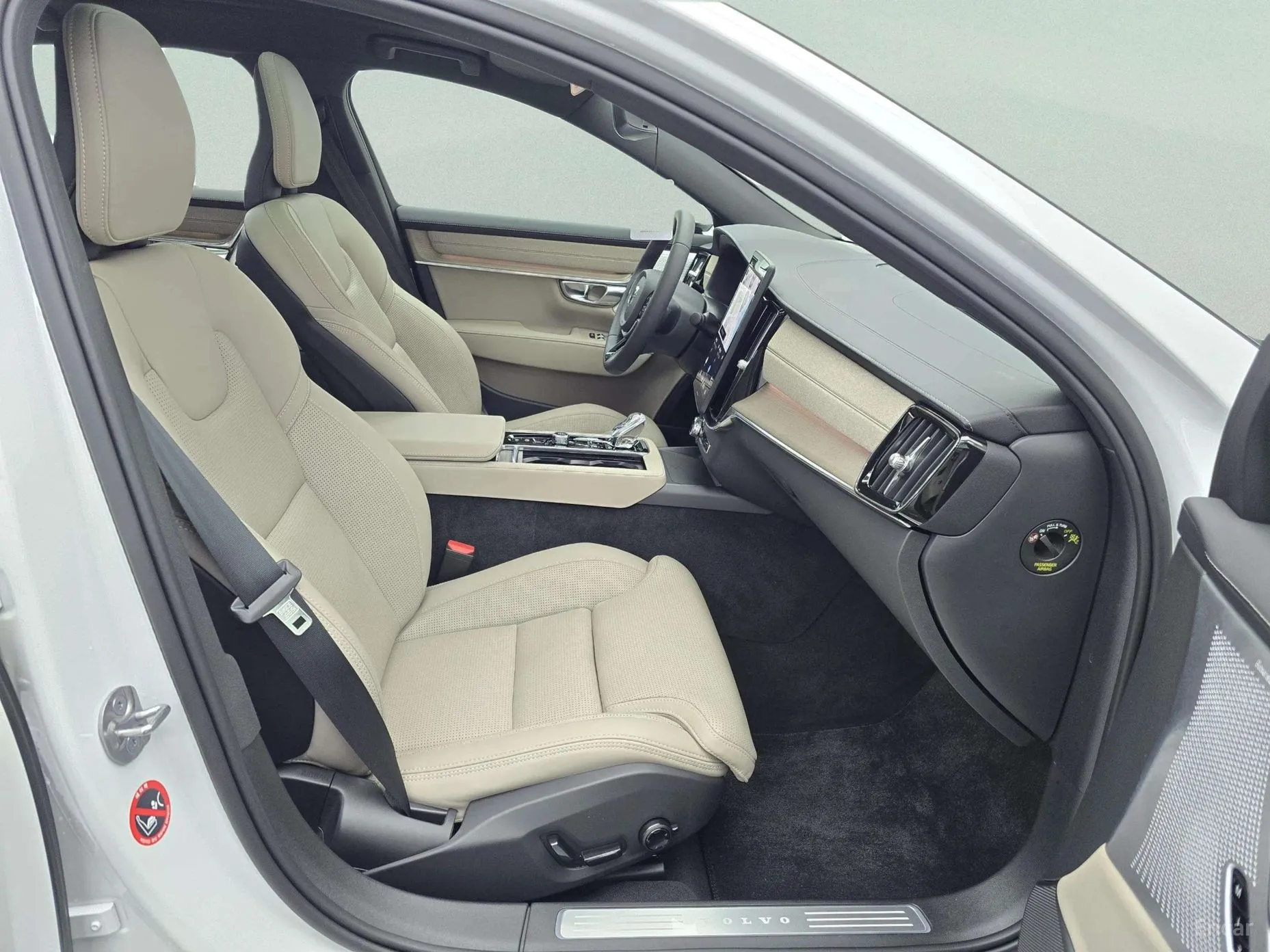 Volvo S90 превью 8
