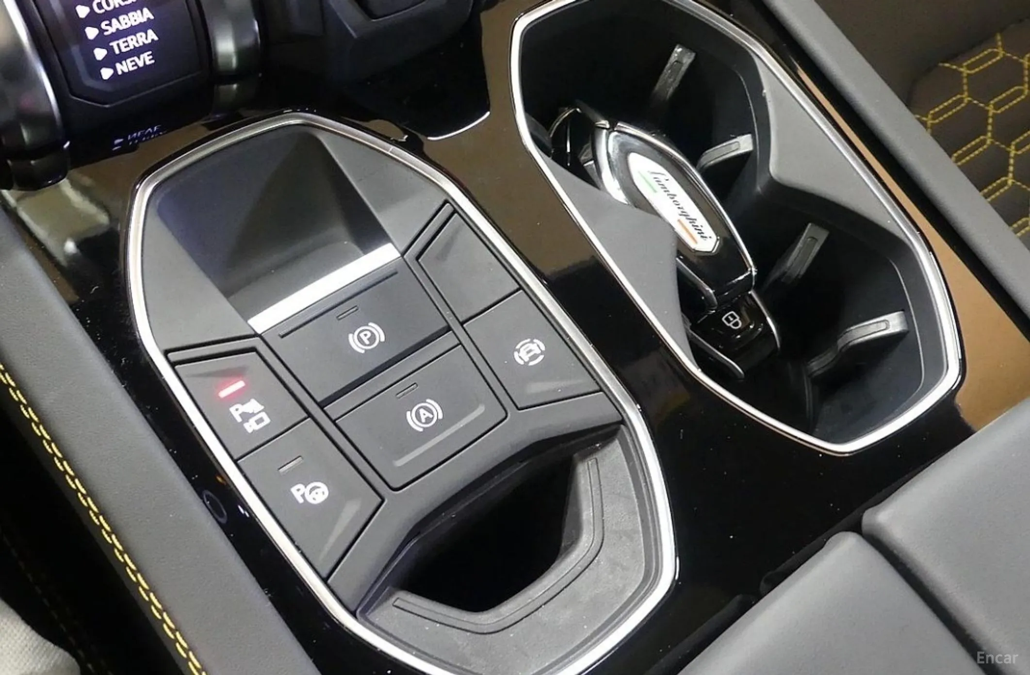 Lamborghini Urus превью 20