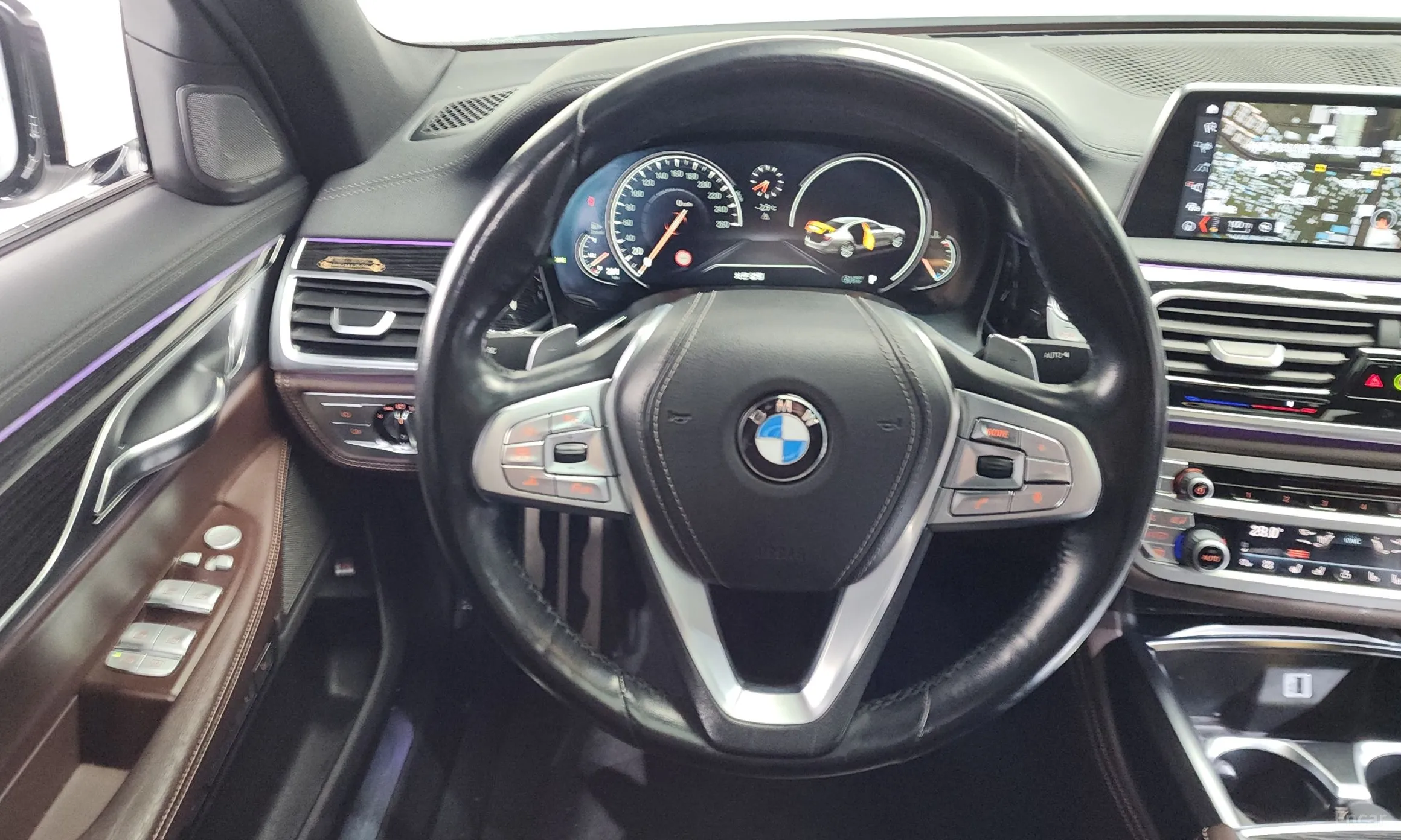 BMW 7 Series (G11) превью 13