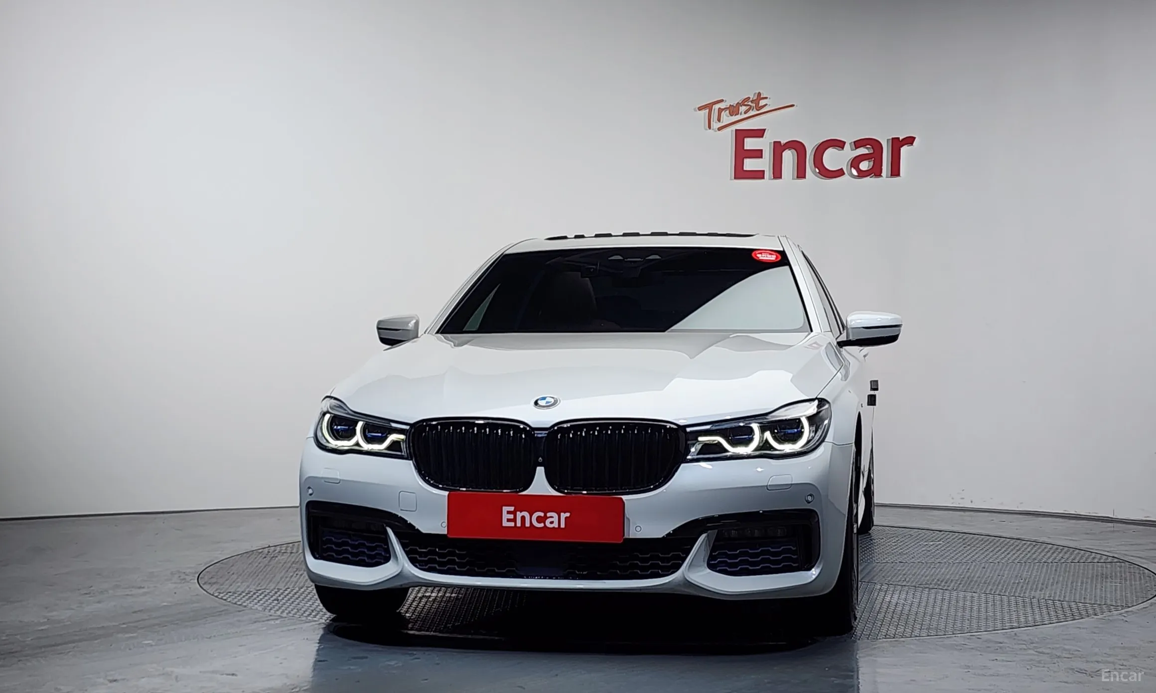 BMW 7 Series (G11) превью 3