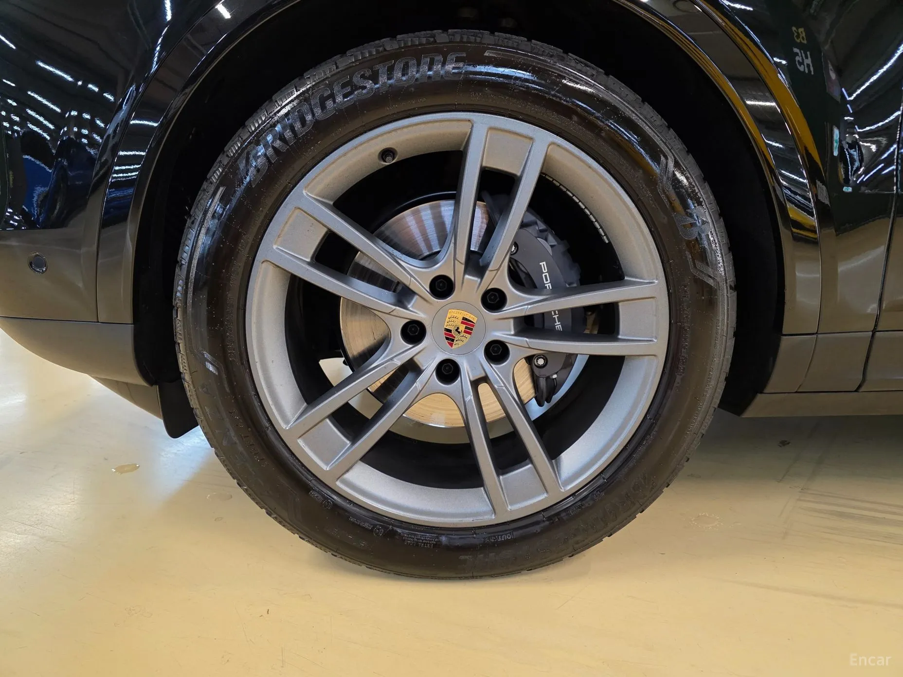 Porsche Cayenne (PO536) превью 19